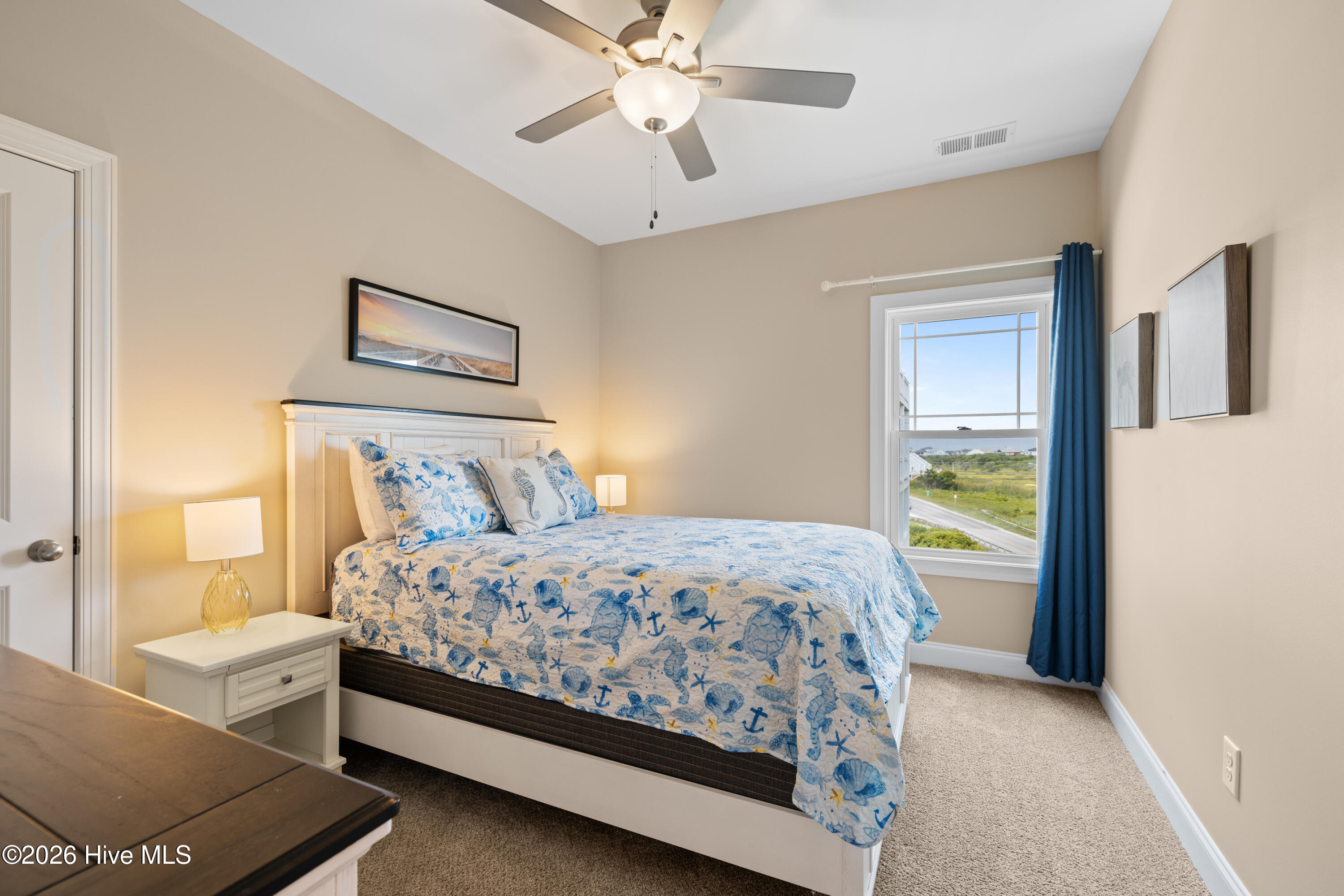 100552072 | Photo 31