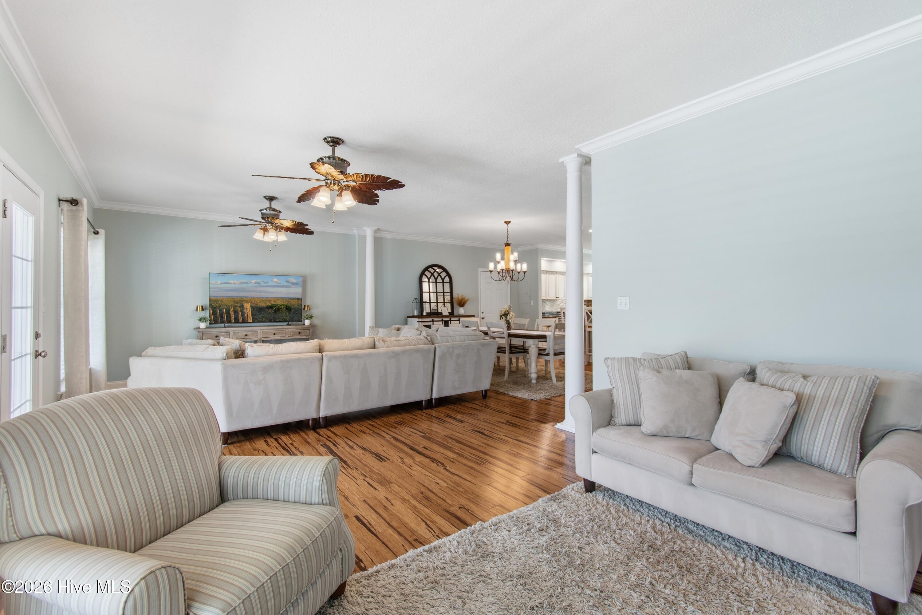 100556655 | Photo 19