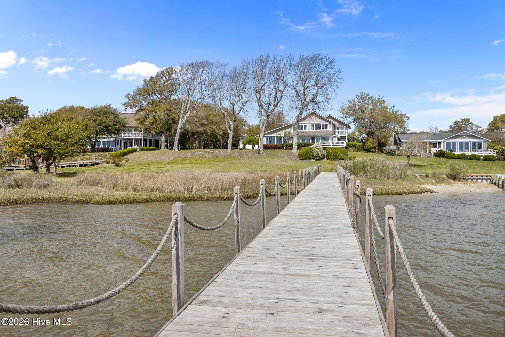 100564648 | Photo 51