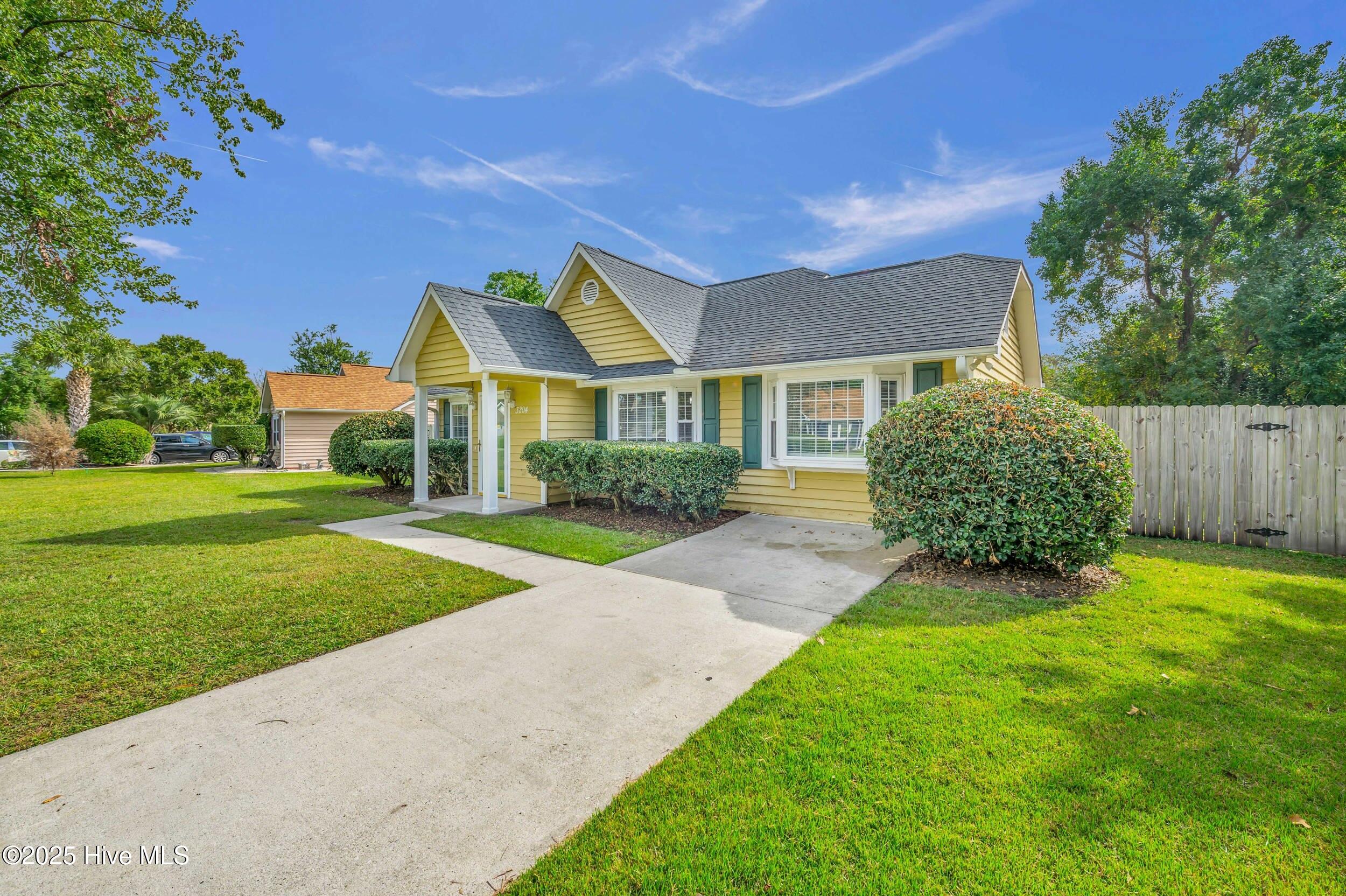 Homes for sale in Castle Hayne, NC | 3204 Galway Rd, Castle Hayne, NC 28429 | MLS# 100535250