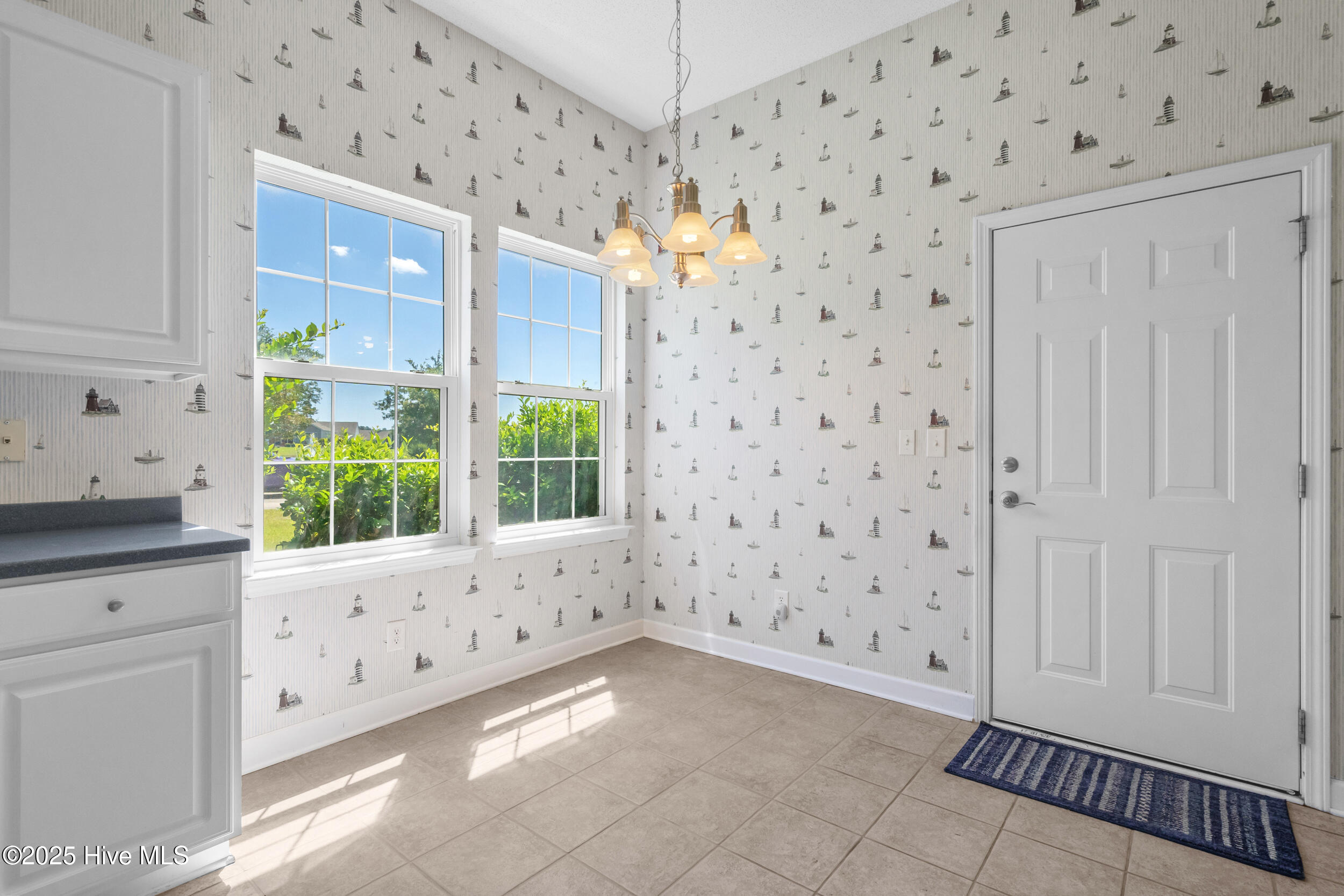 100529171 | Photo 11