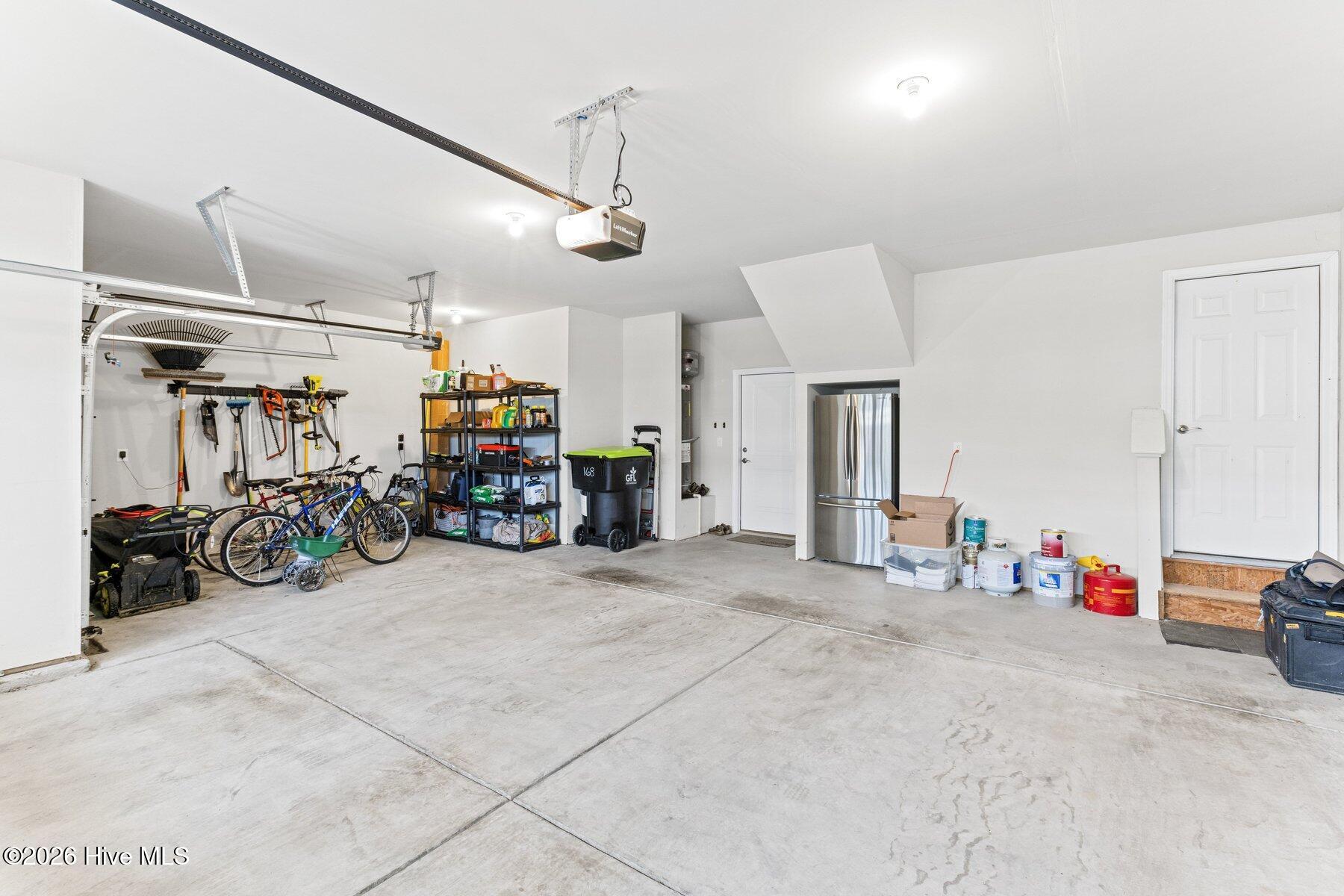 100551985 | Photo 46