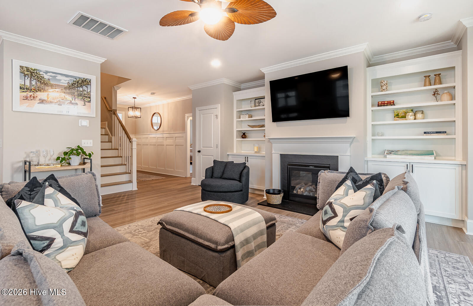 100555037 | Photo 16