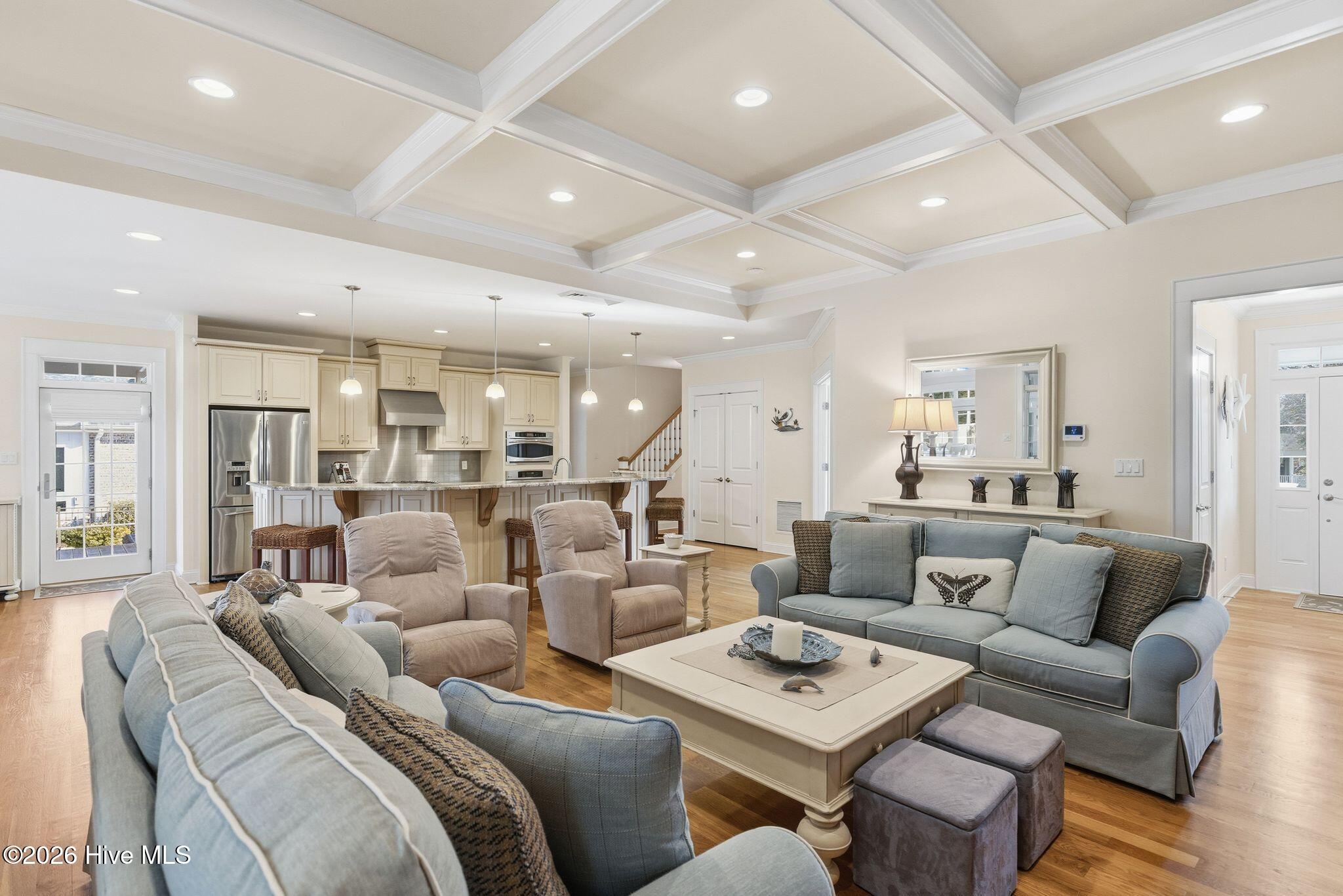 100553774 | Photo 16