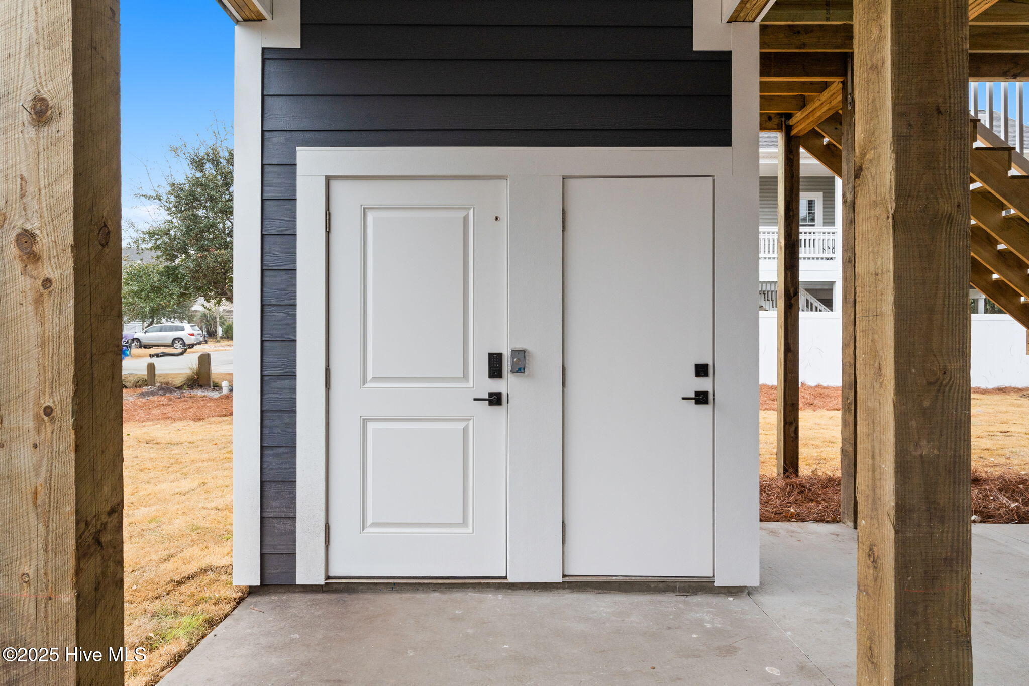 100548785 | Photo 34