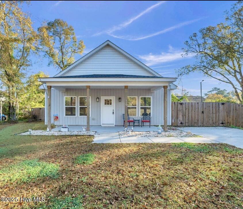 Homes for sale in Burgaw, NC | 110 S Mccullen St, Burgaw, NC 28425 | MLS# 100543290