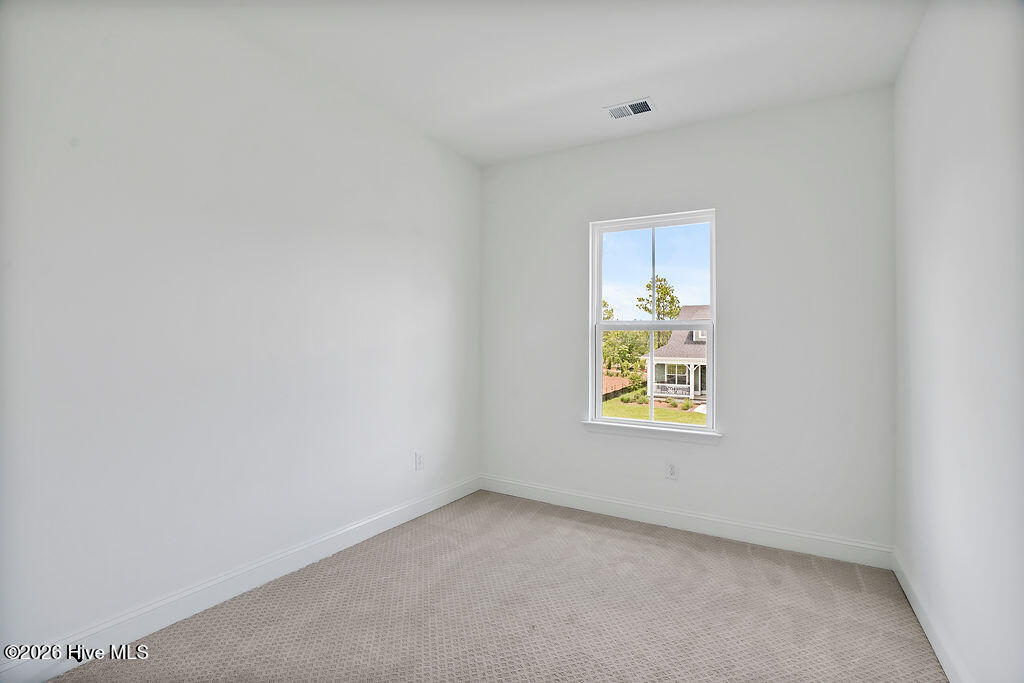 100549861 | Photo 30