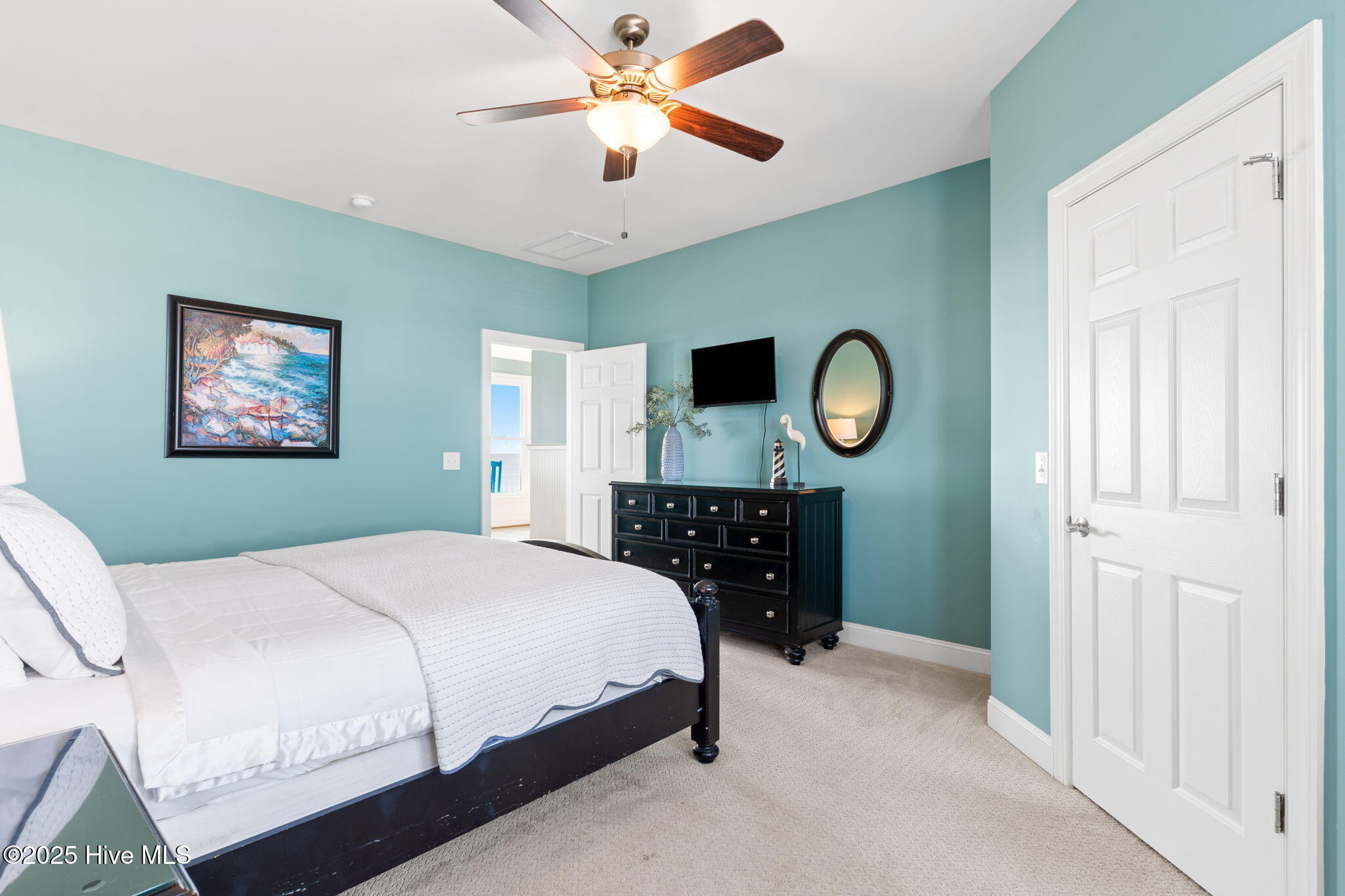 100542576 | Photo 26