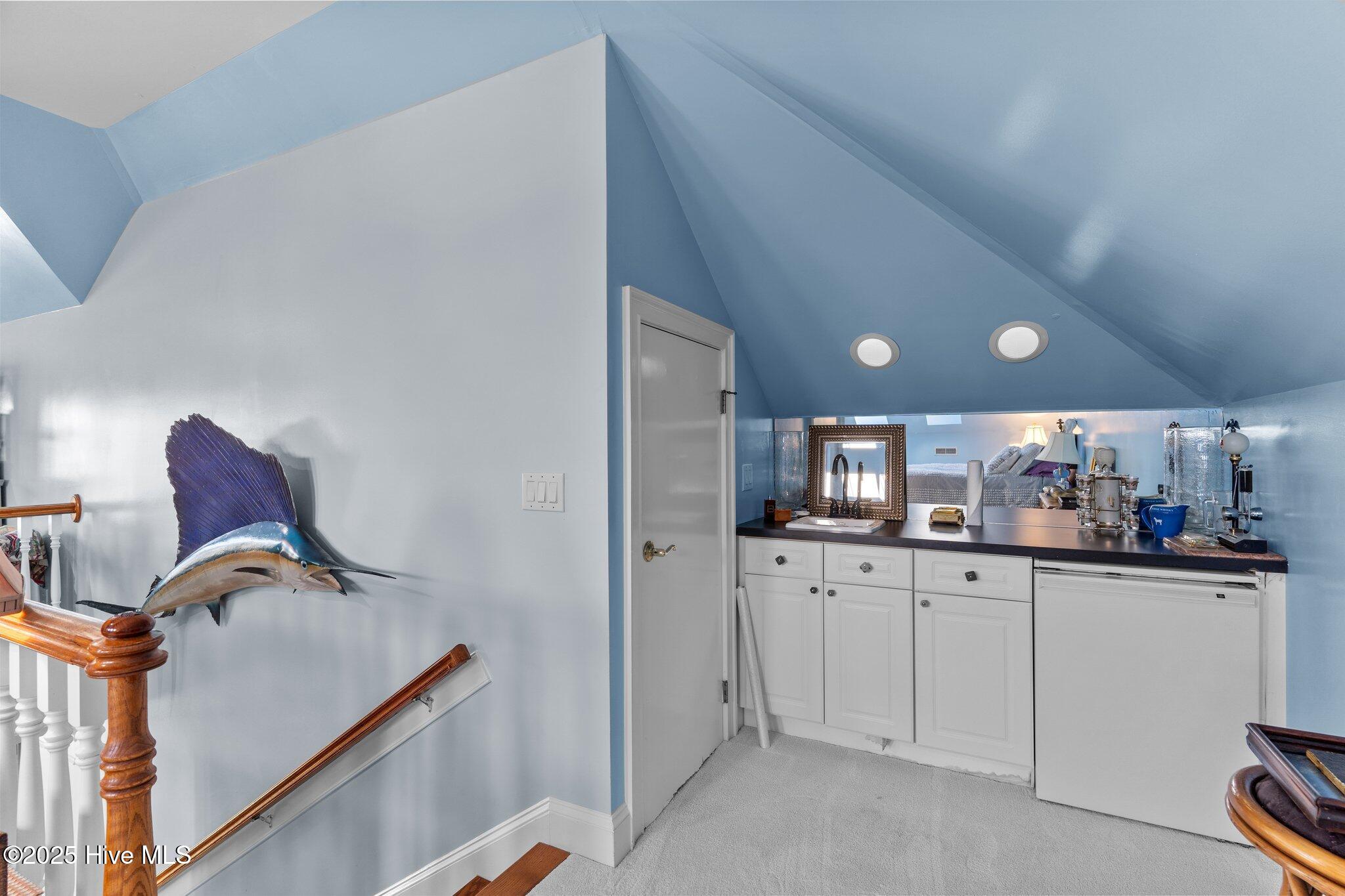 100525700 | Photo 34