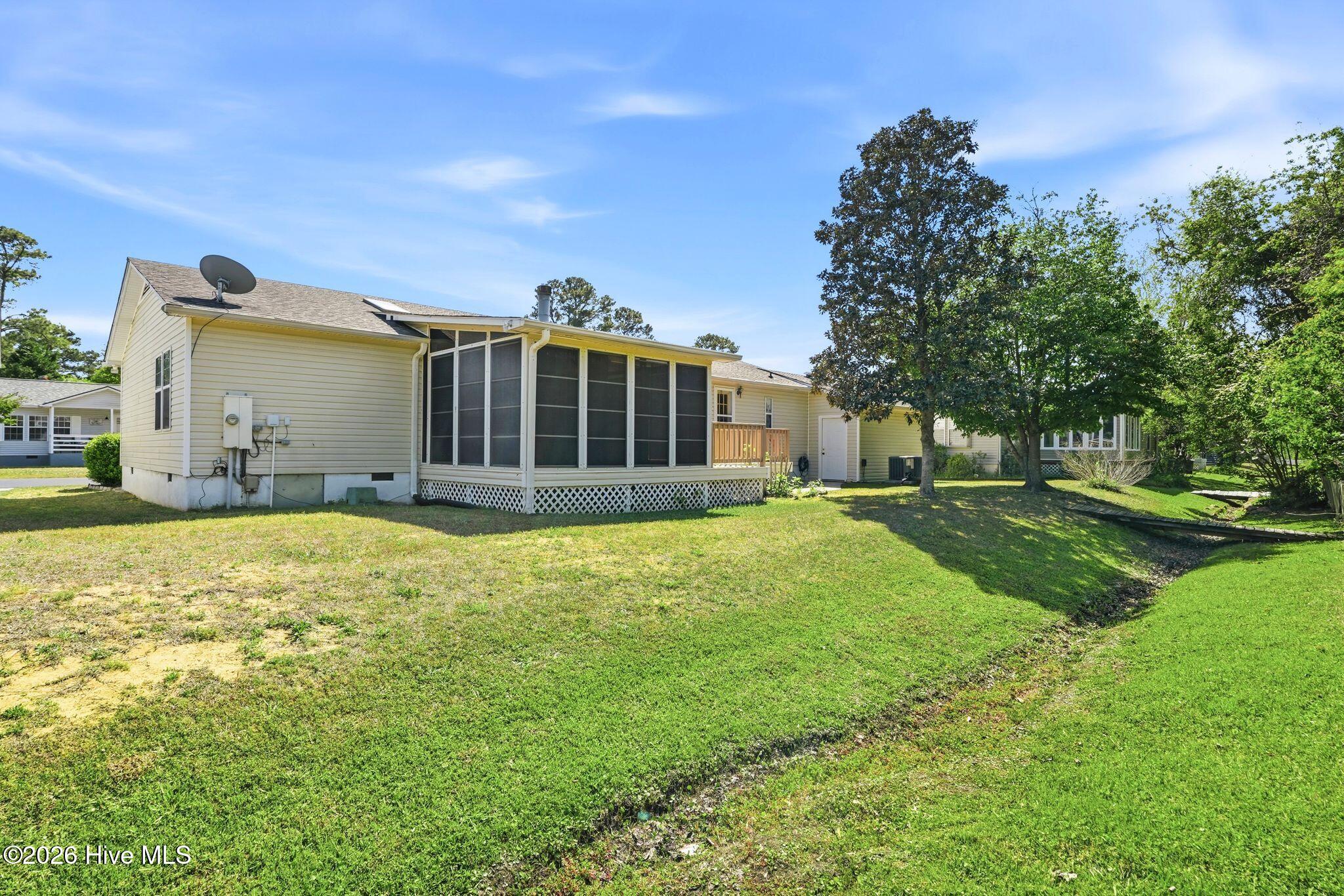 100567371 | Photo 55