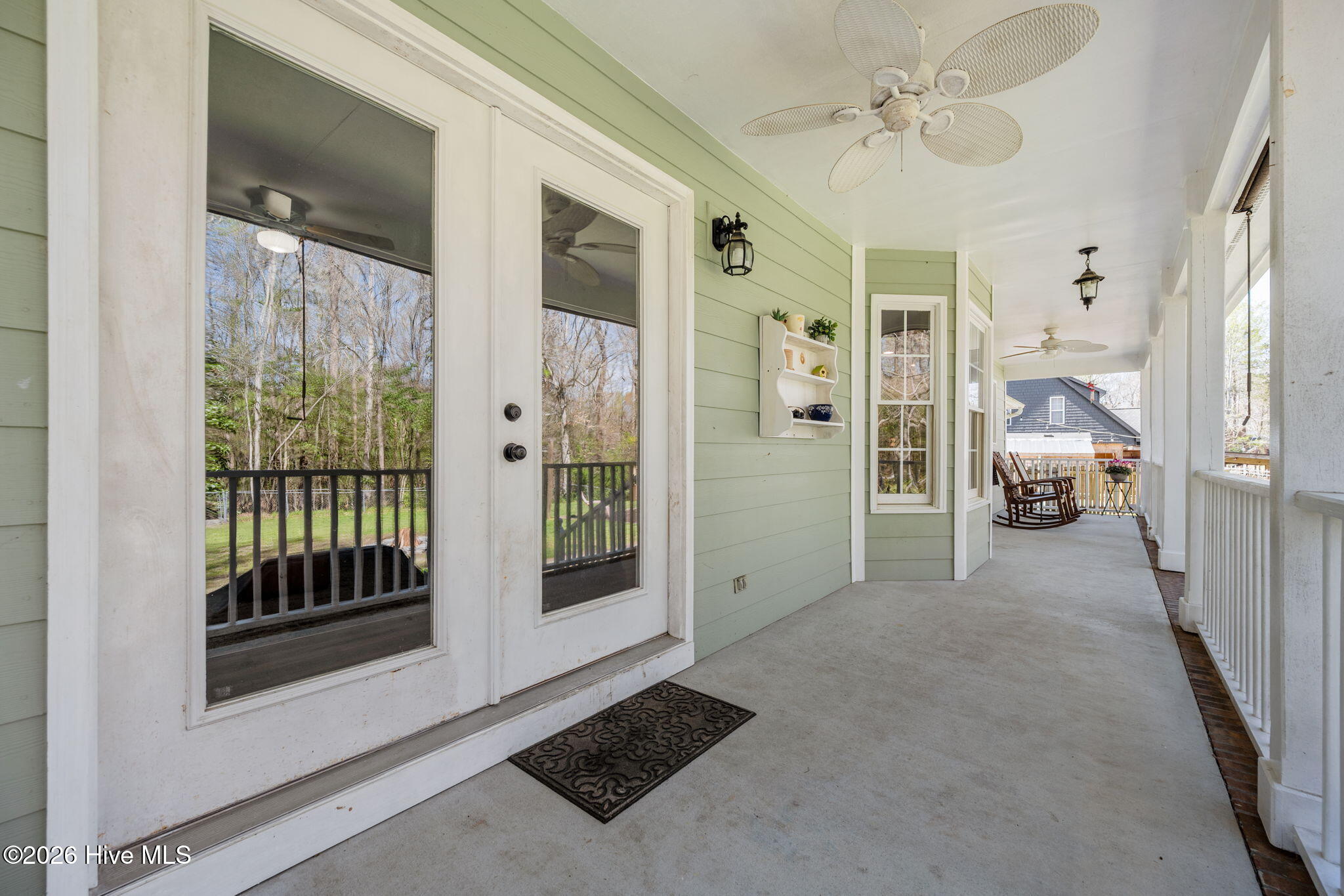 100561787 | Photo 46