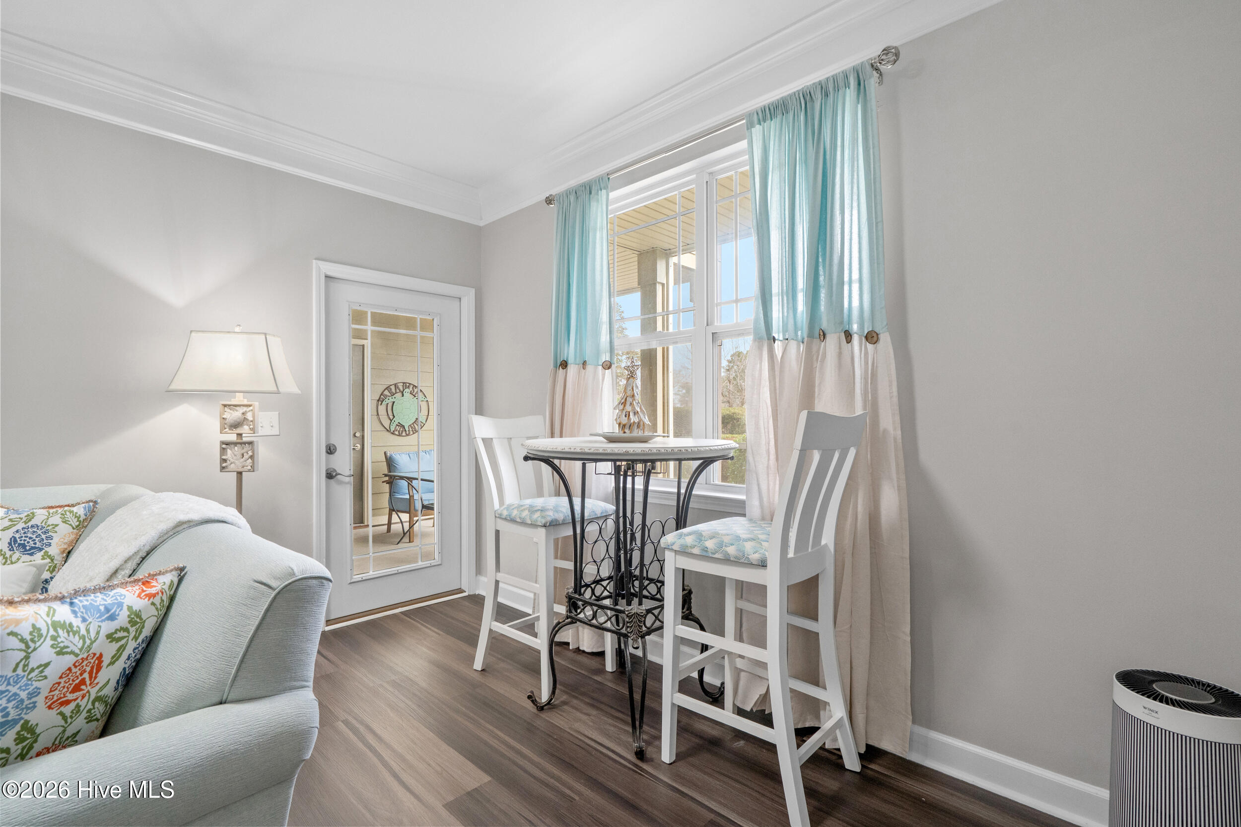 100556041 | Photo 13