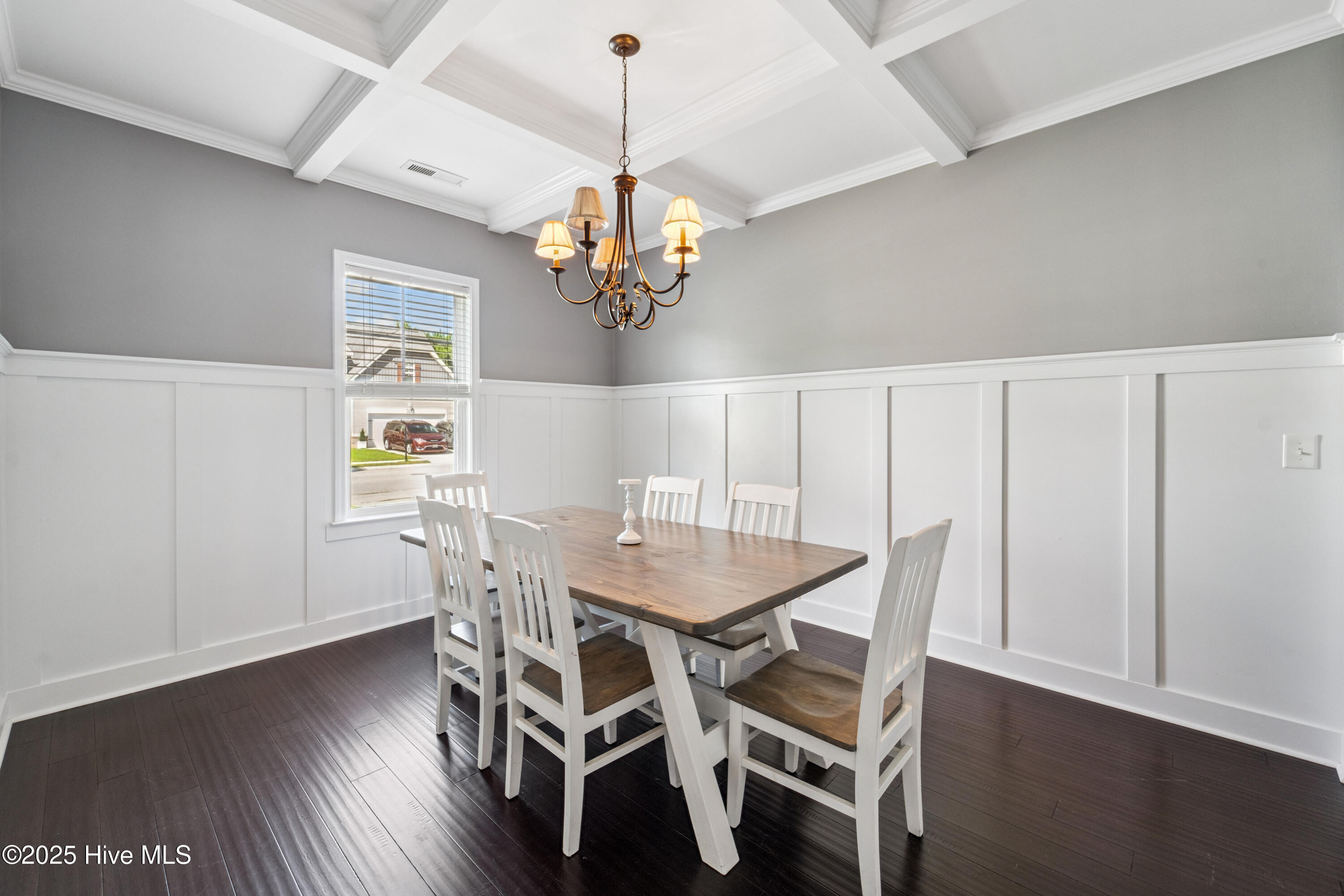 100516932 | Photo 14