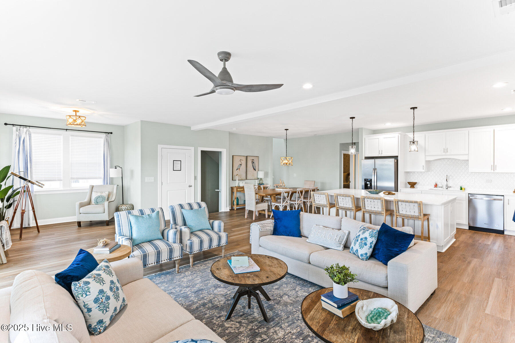 100552667 | Photo 16