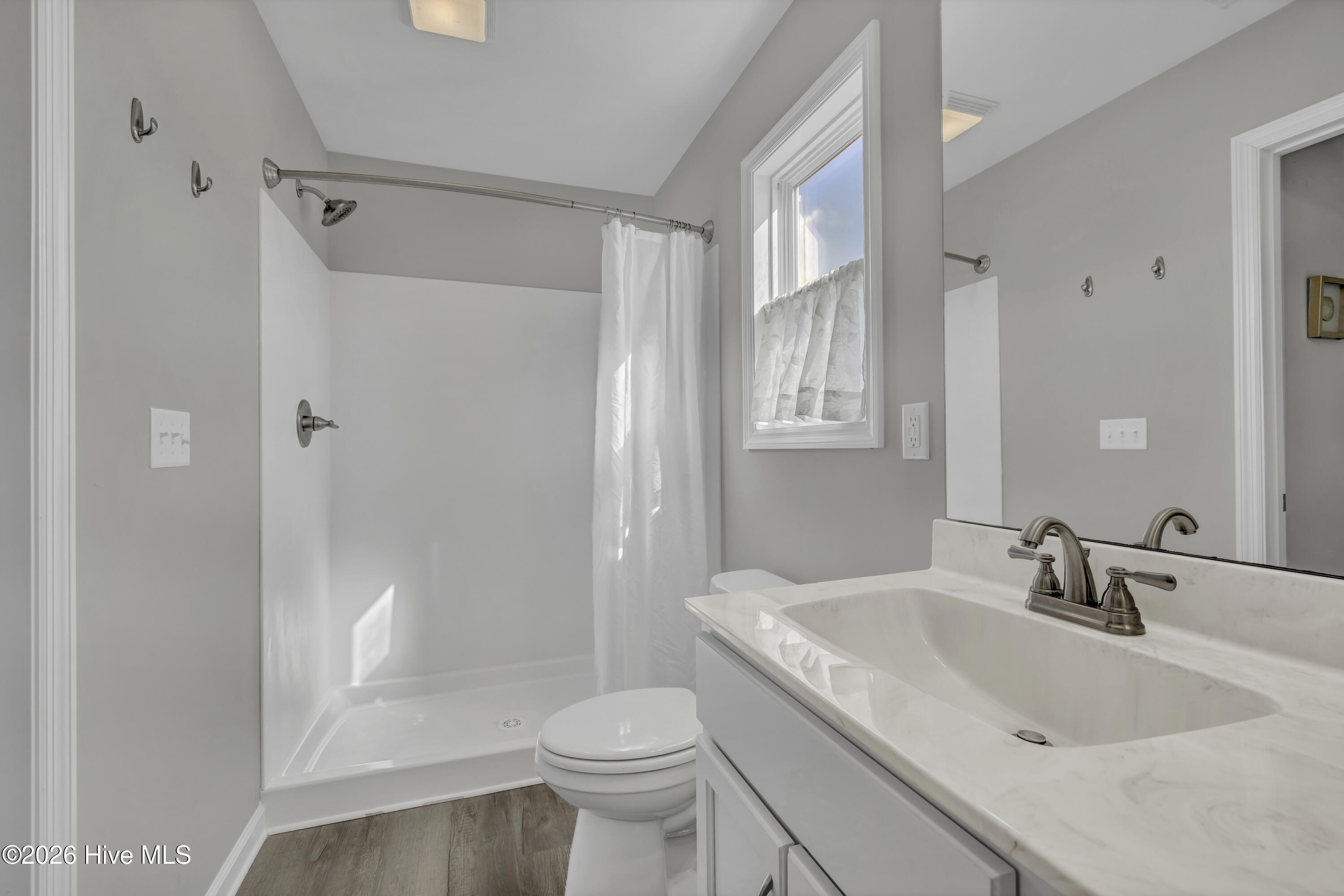 100547519 | Photo 27