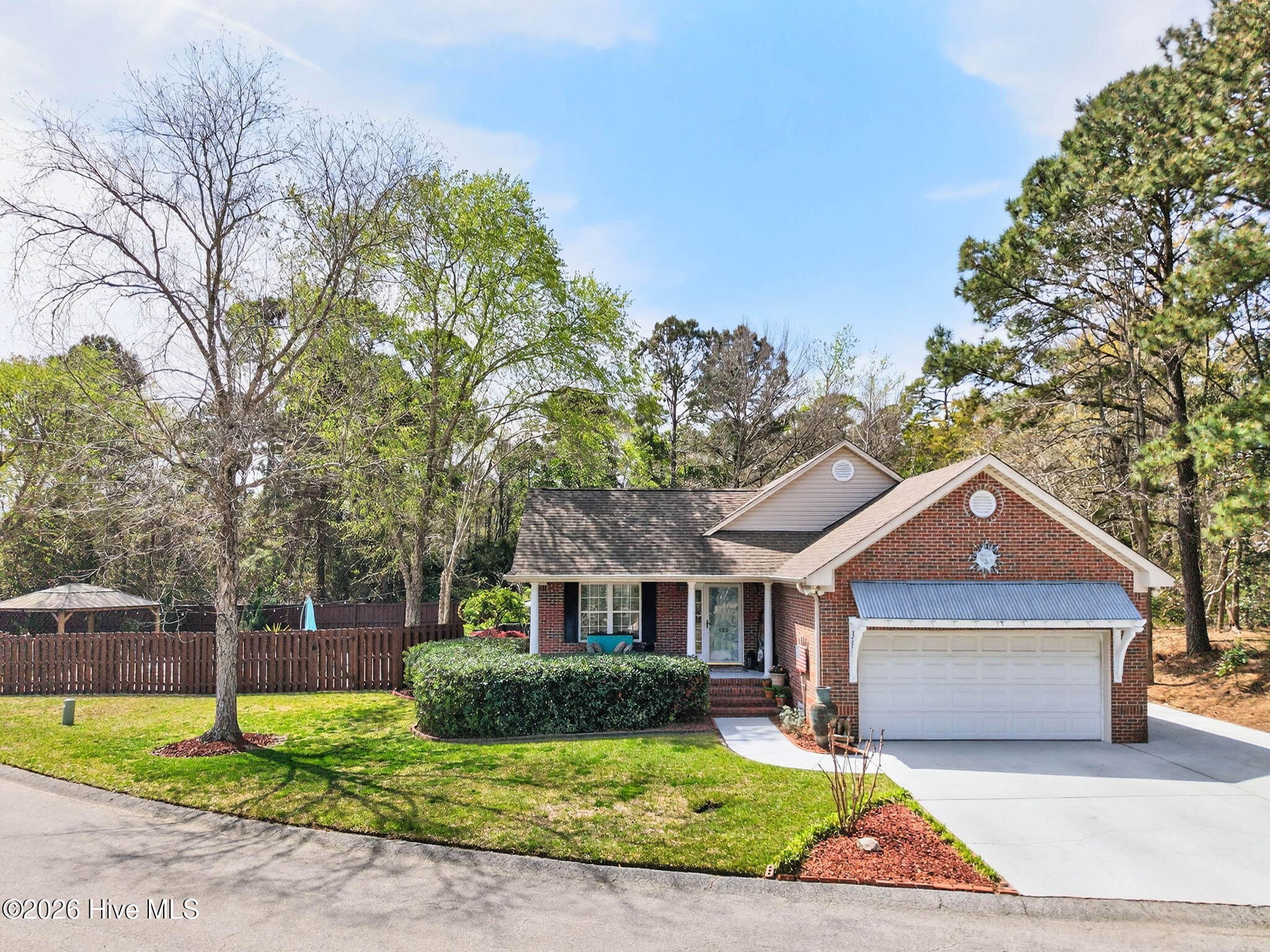 100562589 | Photo 90