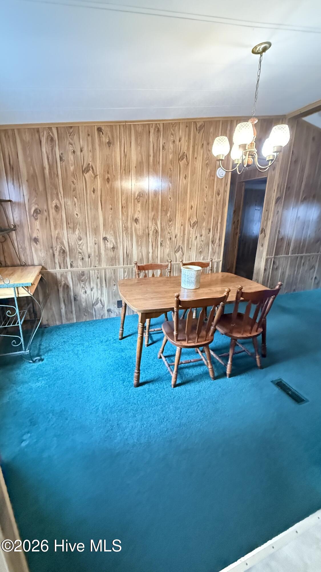 100551820 | Photo 16