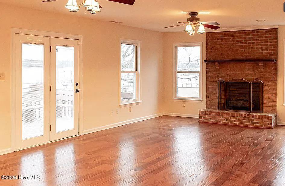 100561136 | Photo 16