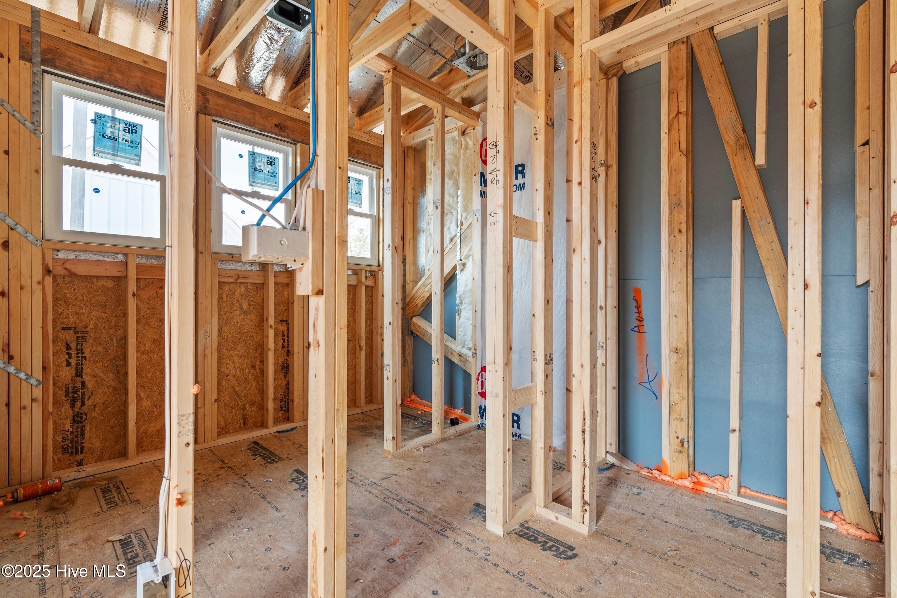 100543070 | Photo 68