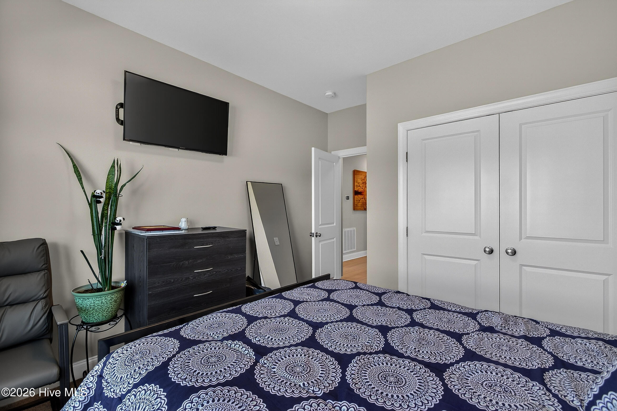 100561338 | Photo 34