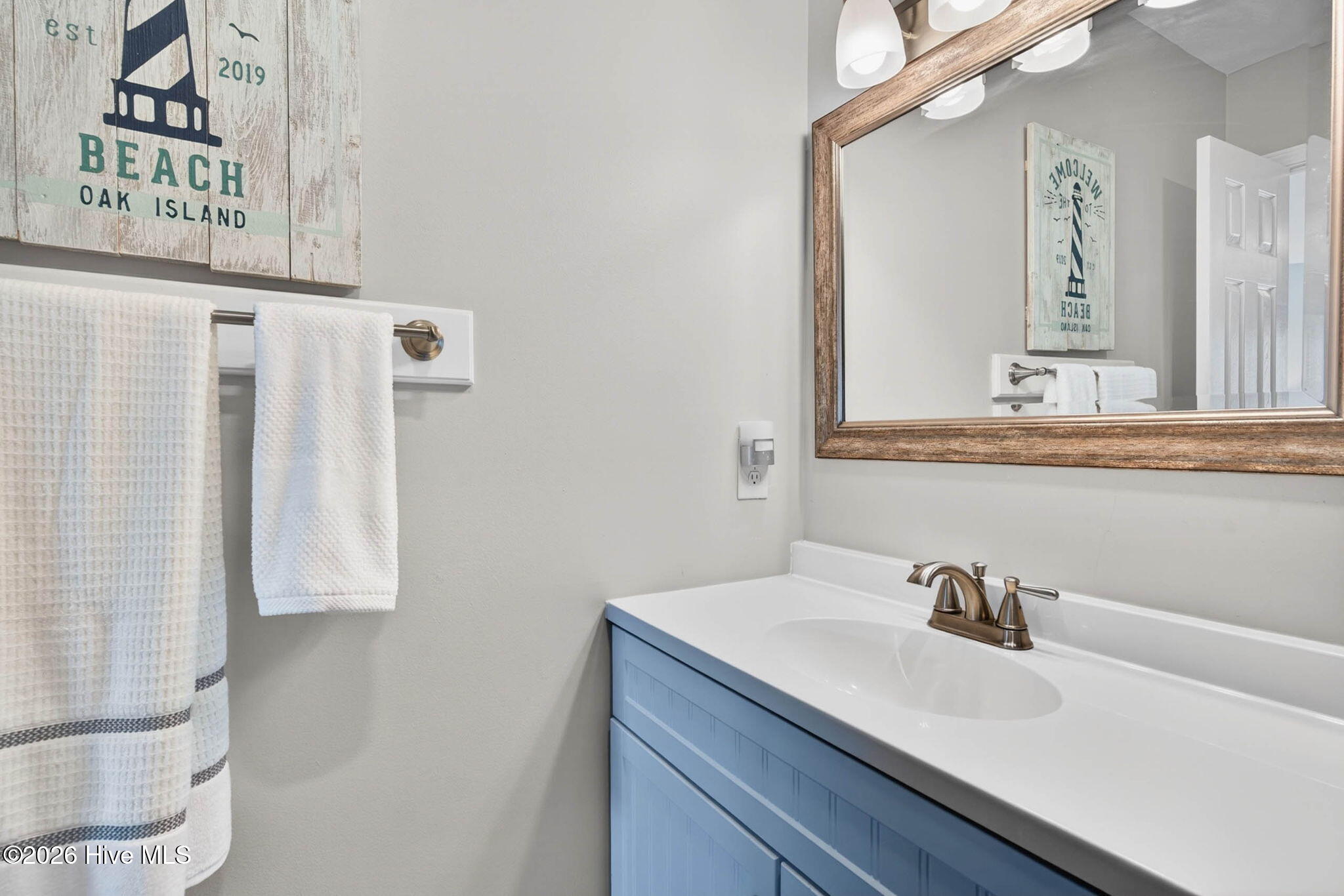 100570514 | Photo 30