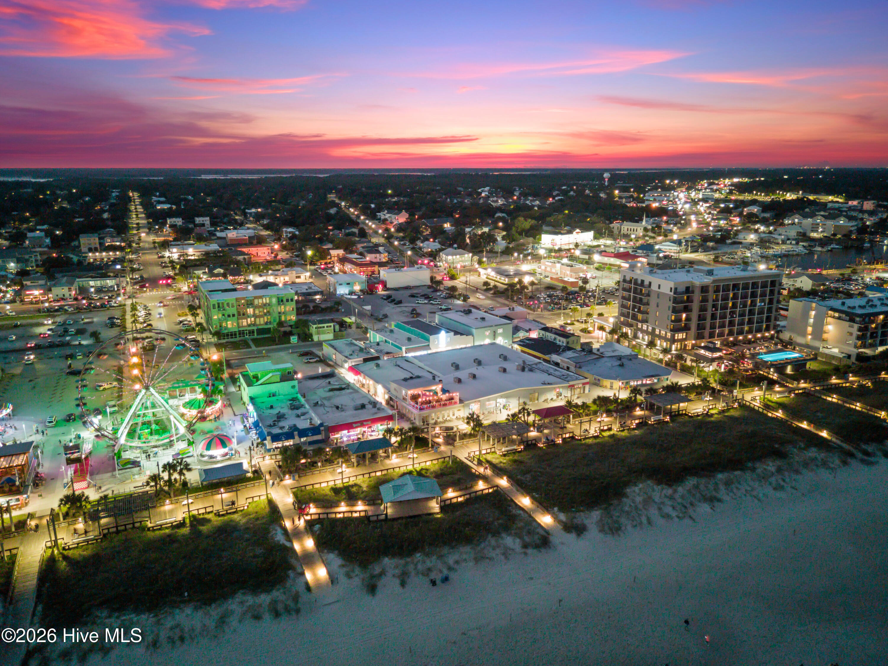 100565852 | Photo 31