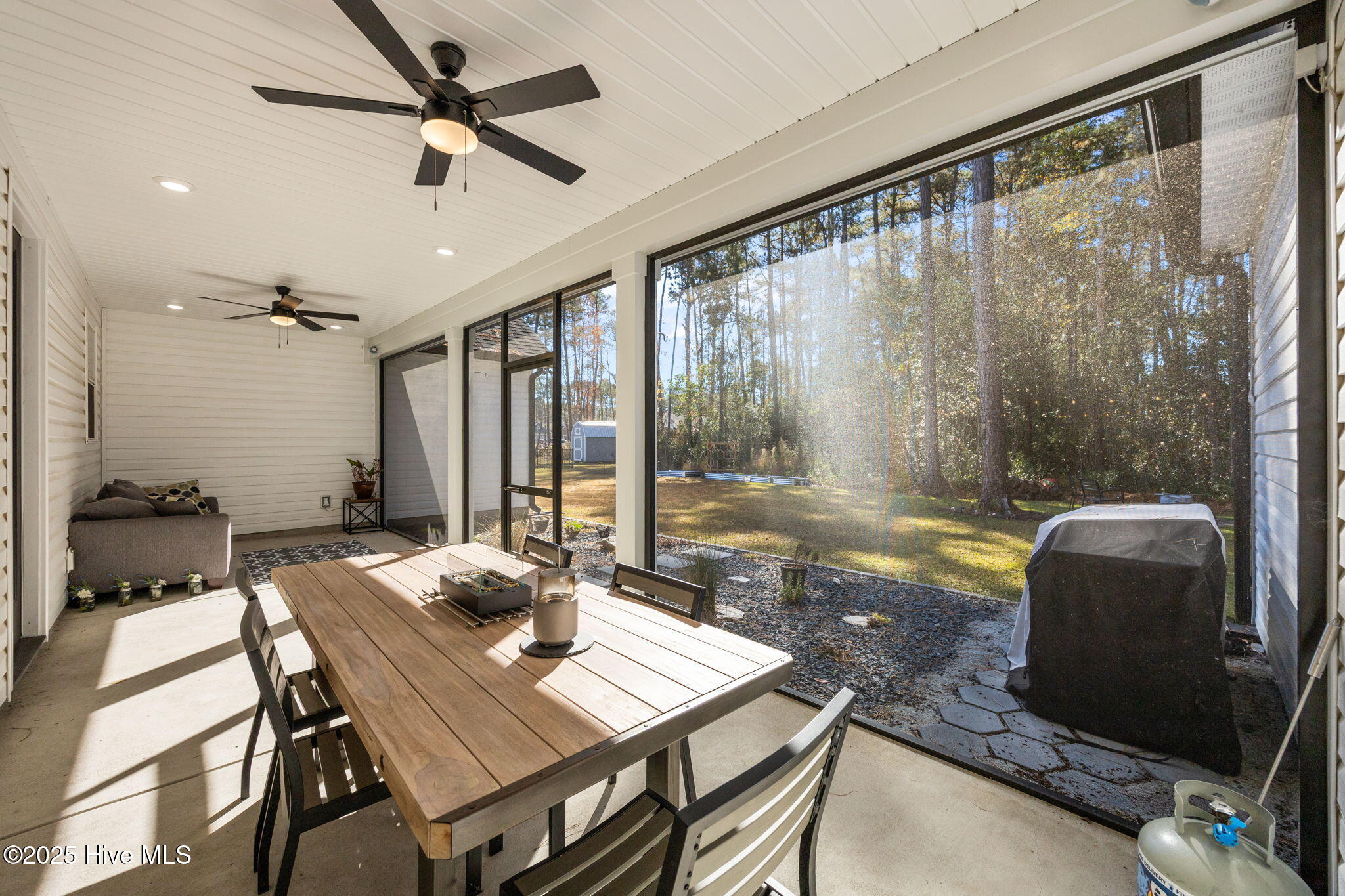 100543028 | Photo 29