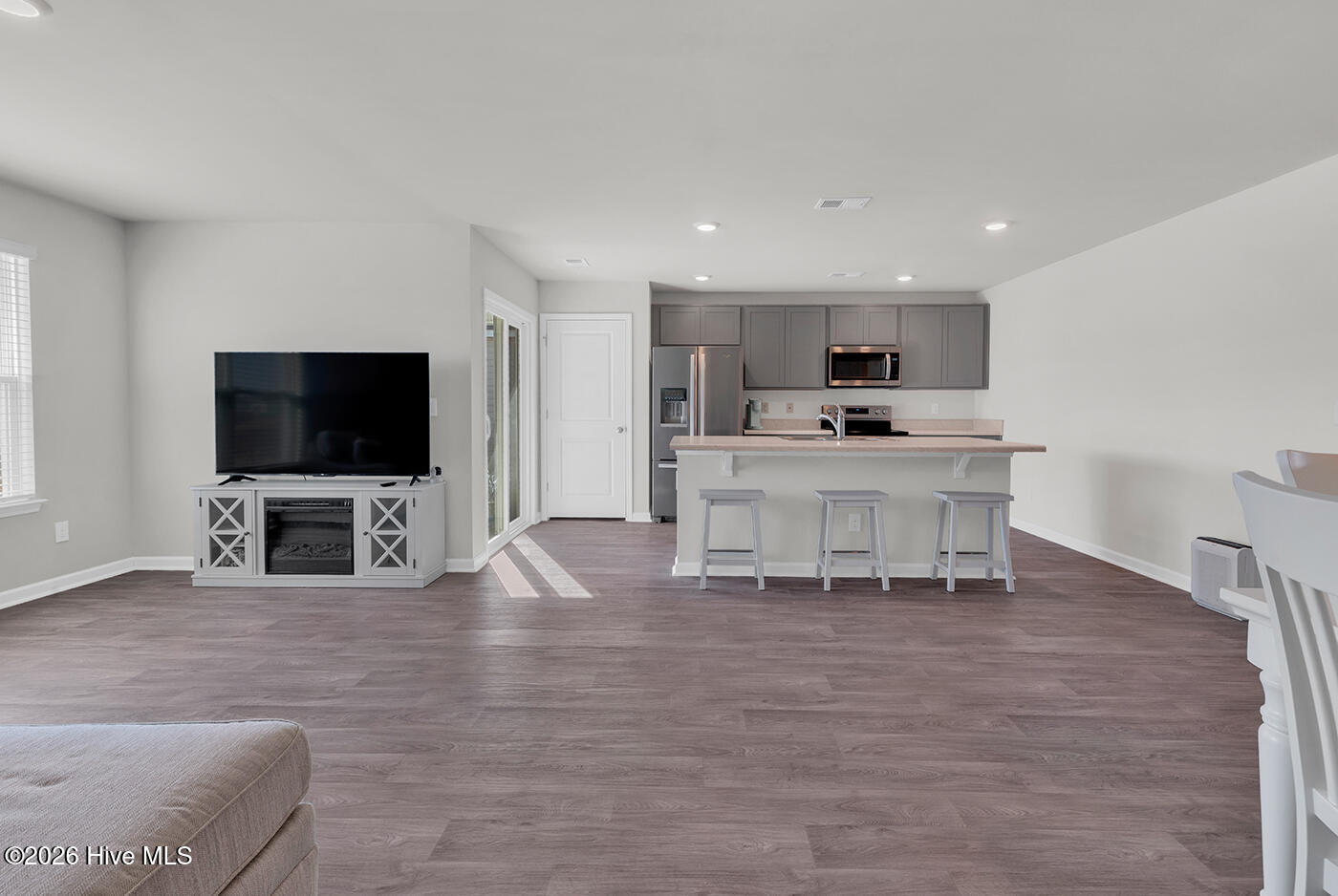 100554771 | Photo 10