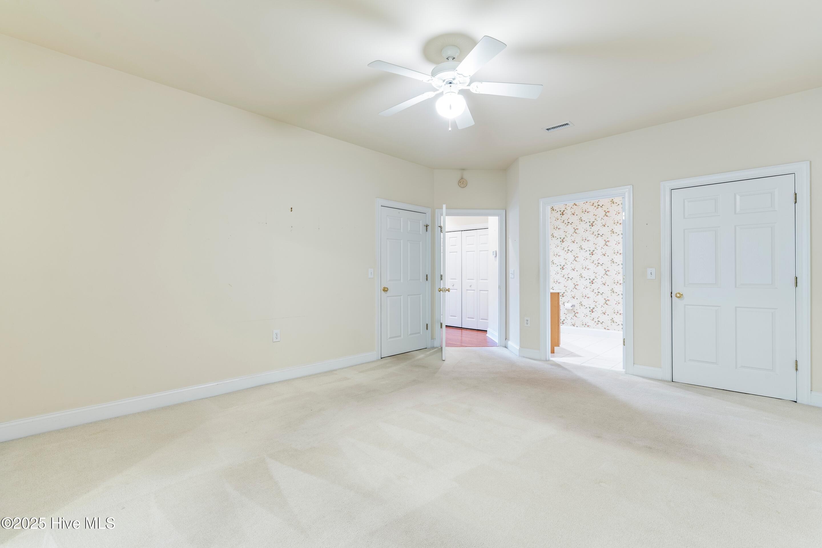 100532046 | Photo 21