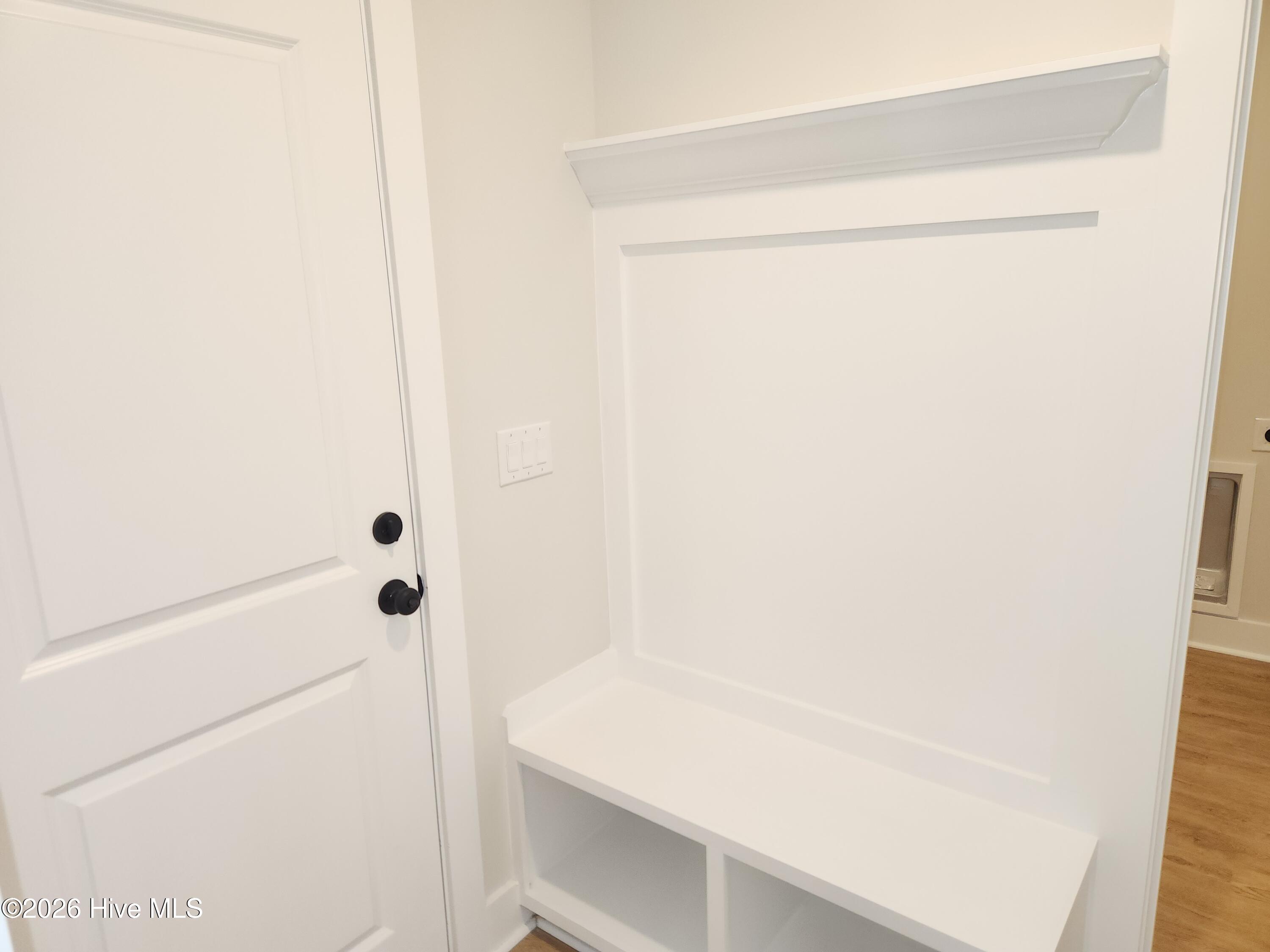 100566196 | Photo 25