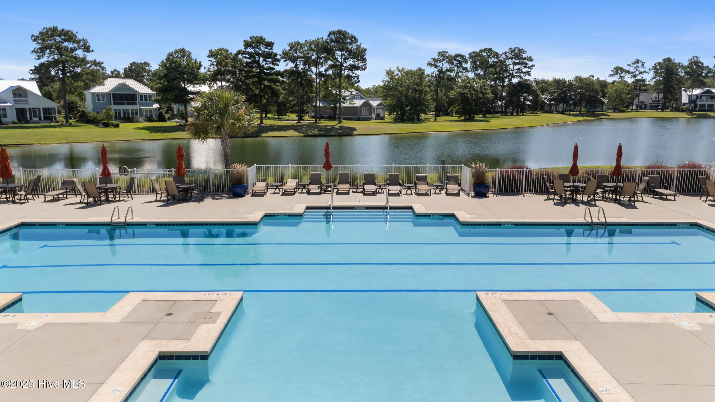 100520337 | Photo 57