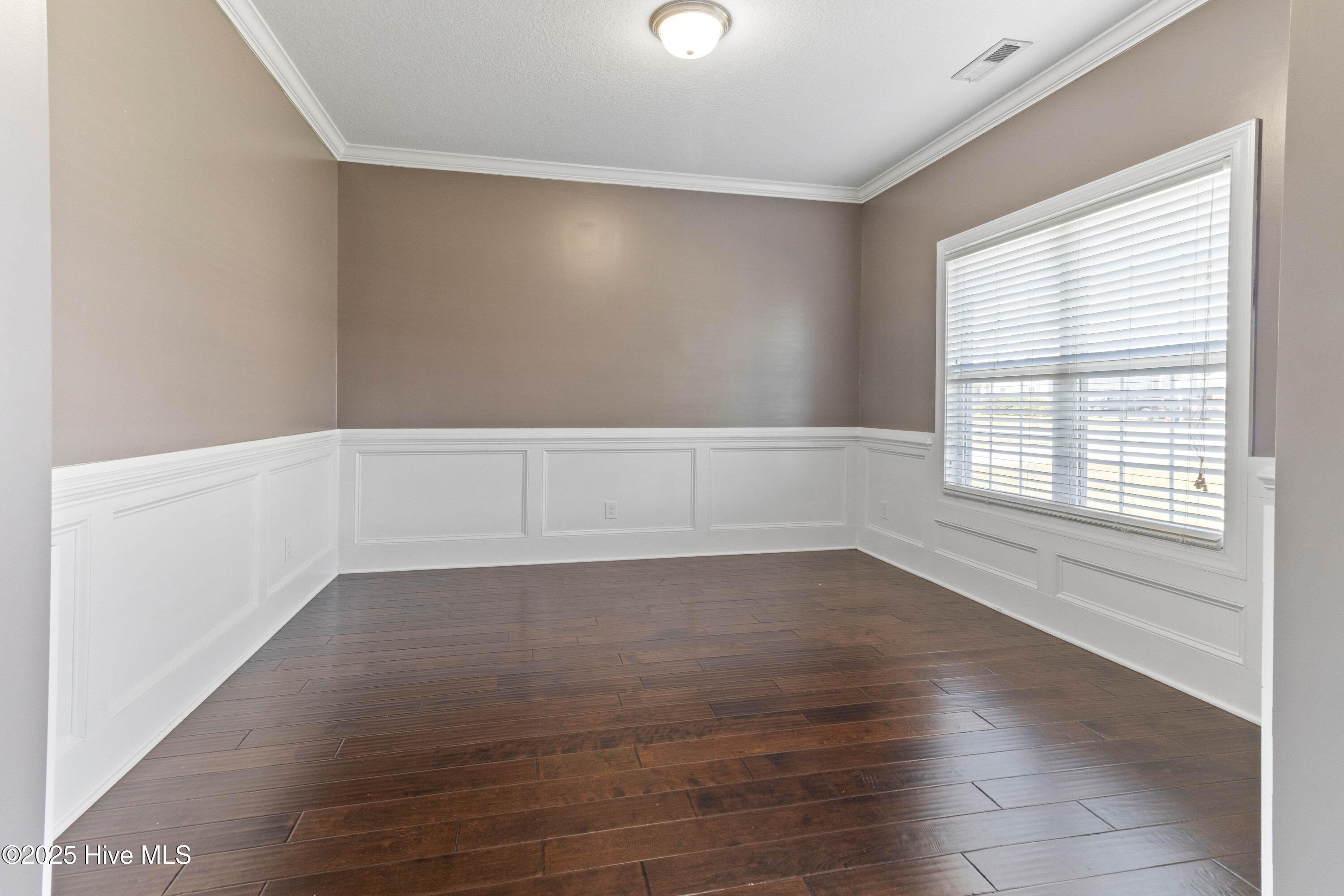 100528523 | Photo 10