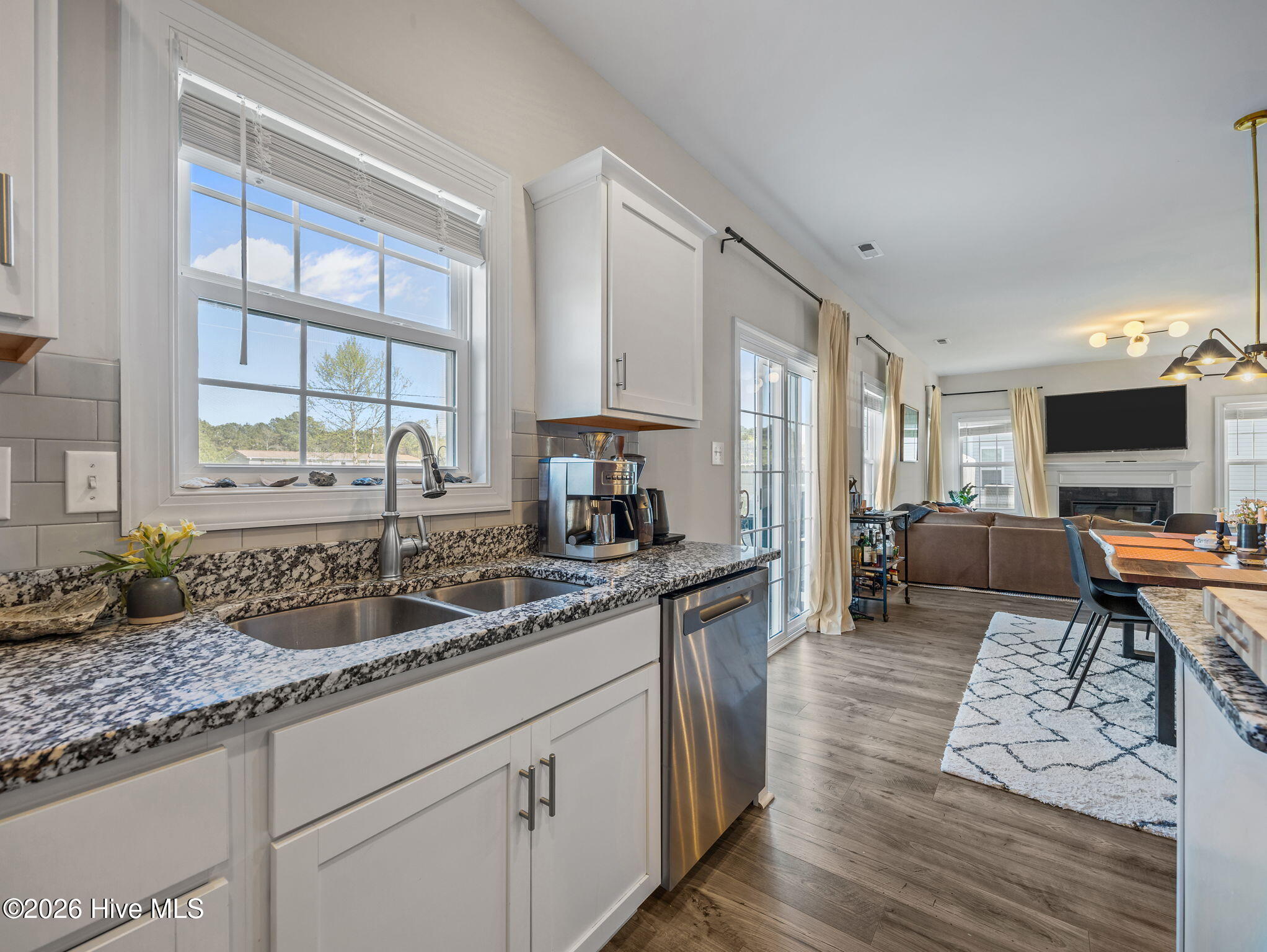 100564865 | Photo 17