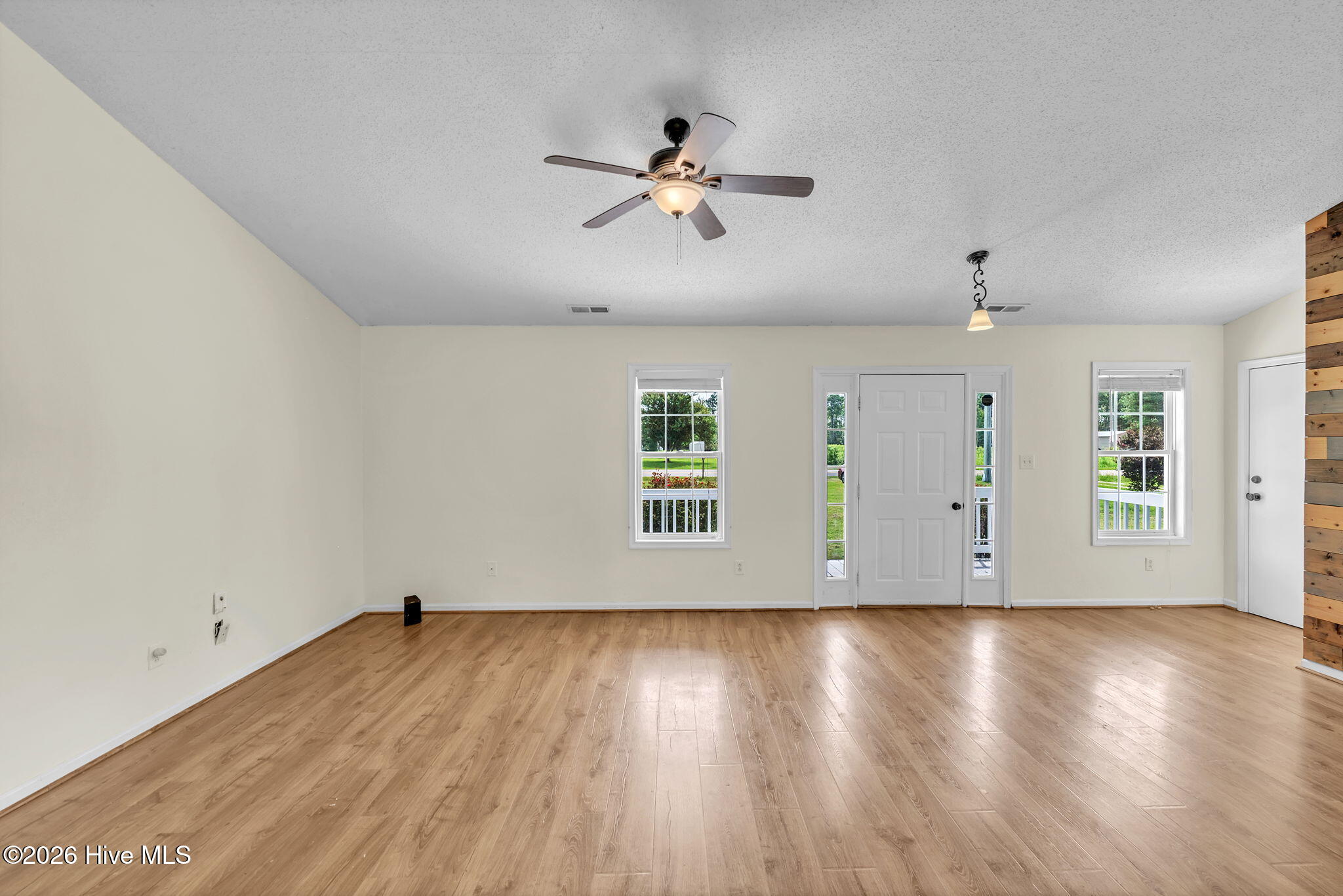 Exterior photo of 332 S End Road, Knotts Island, NC 27950. MLS: 100593557