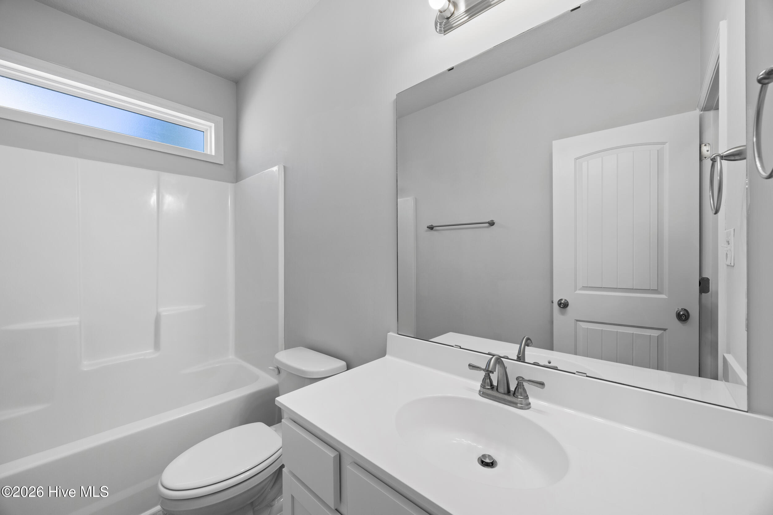 100557610 | Photo 30