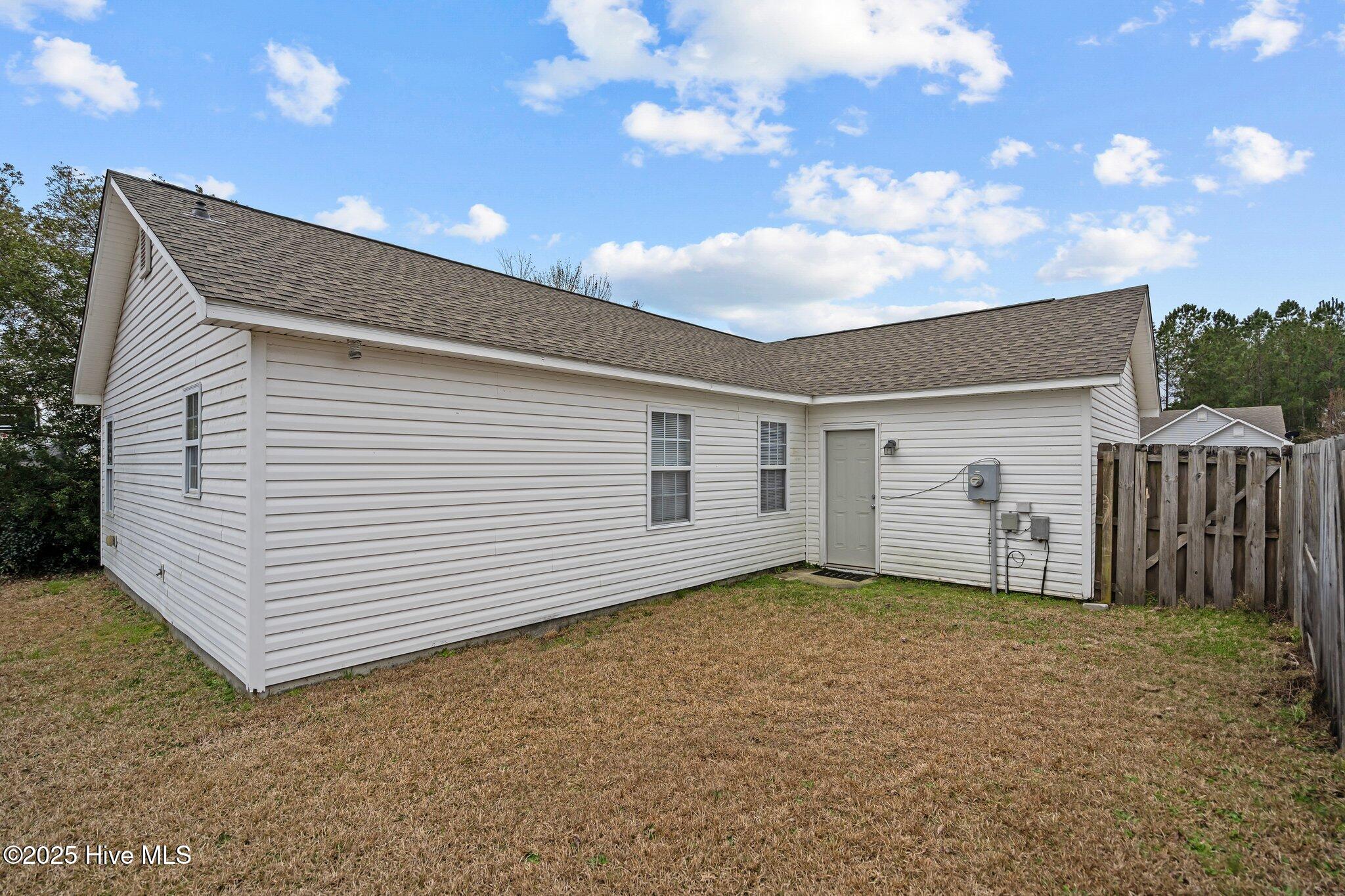 100533443 | Photo 36