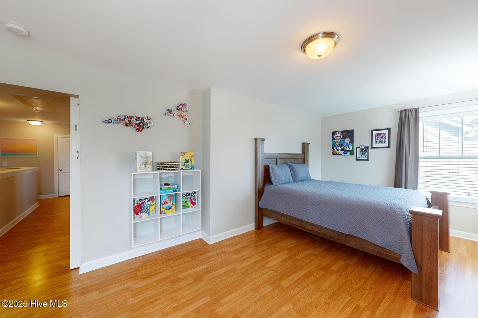 100526795 | Photo 50