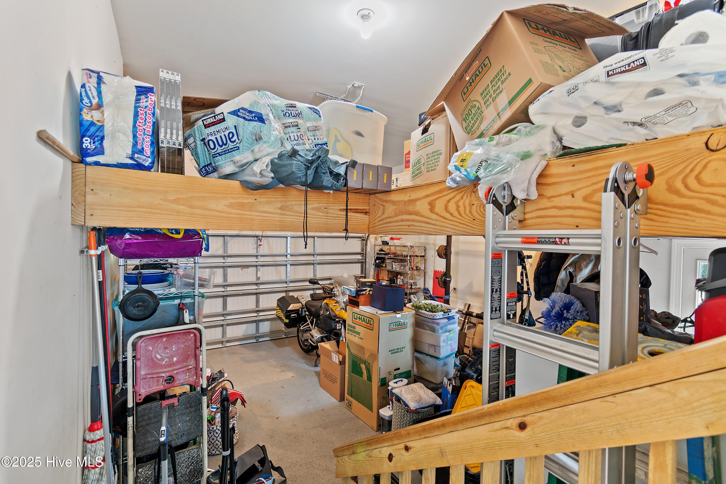 100520830 | Photo 77