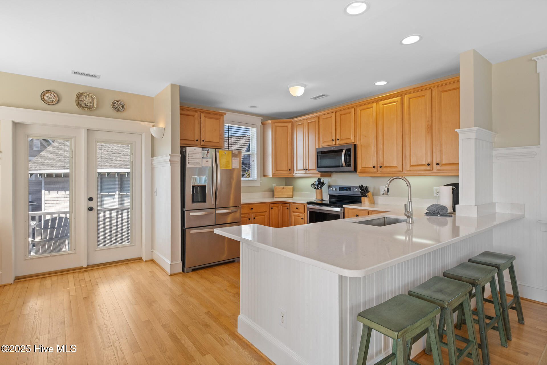 100493663 | Photo 12