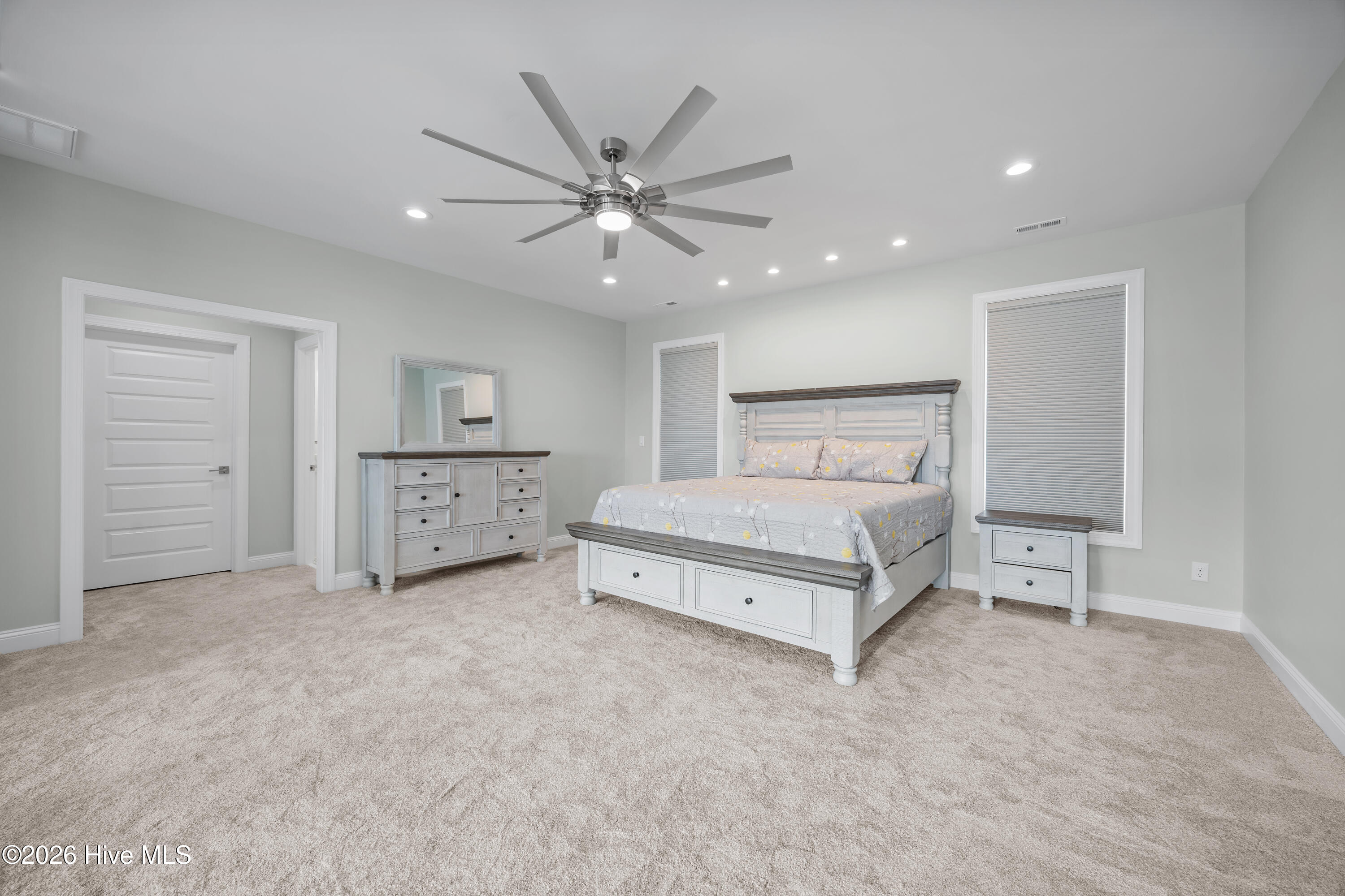 104 E Seaview Drive, Emerald Isle, NC, 28594