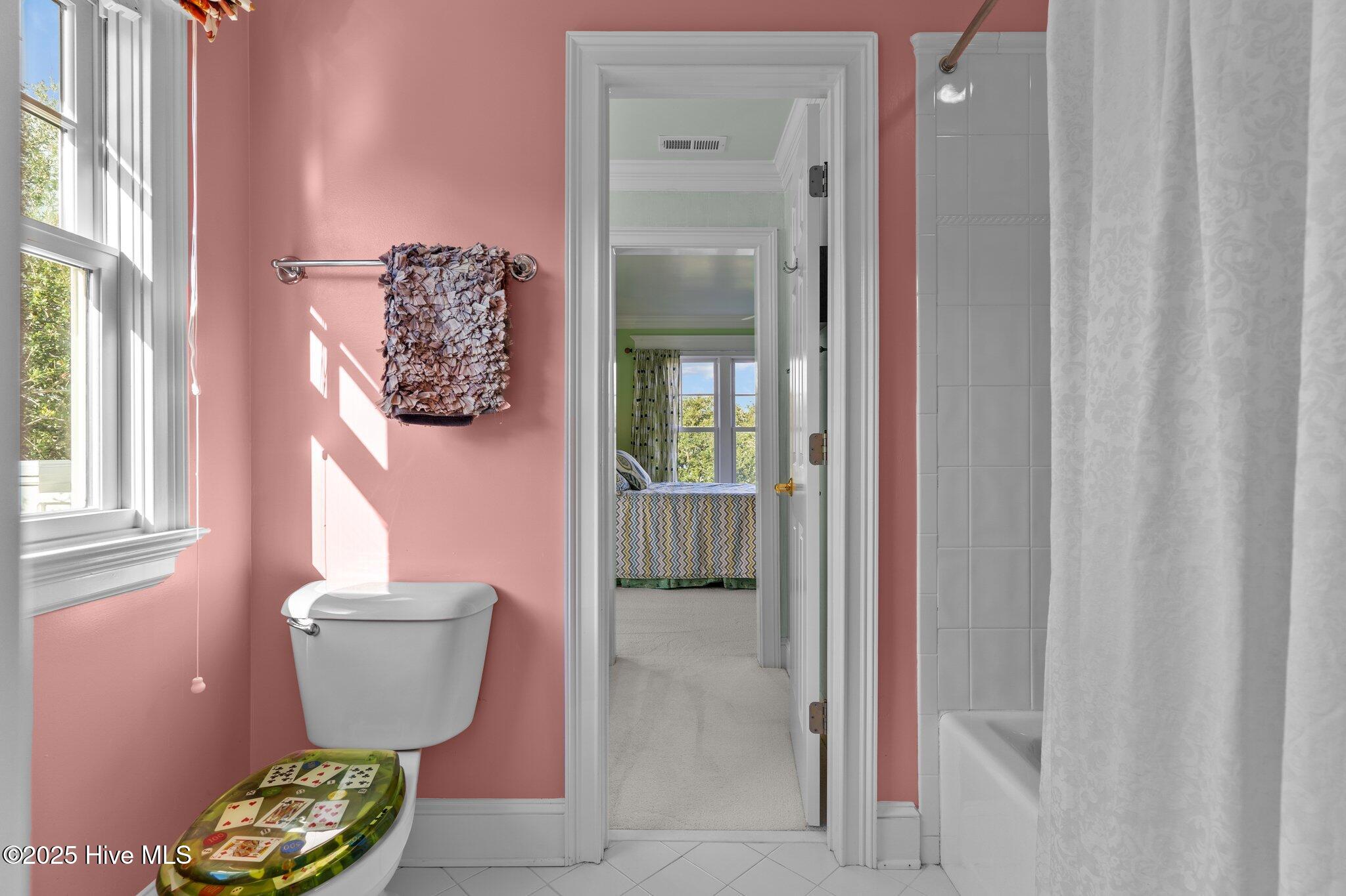 100525700 | Photo 41