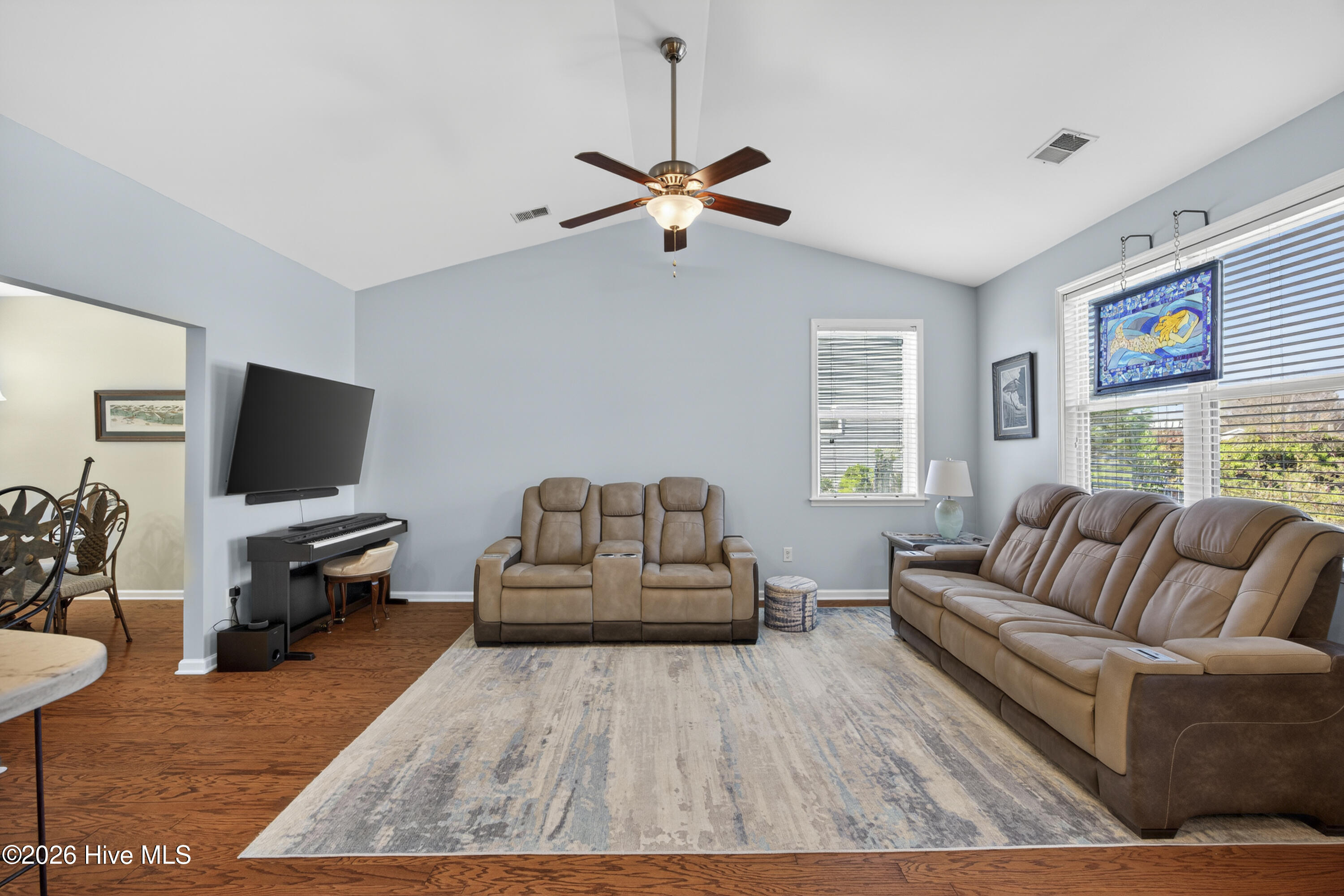 100564914 | Photo 17