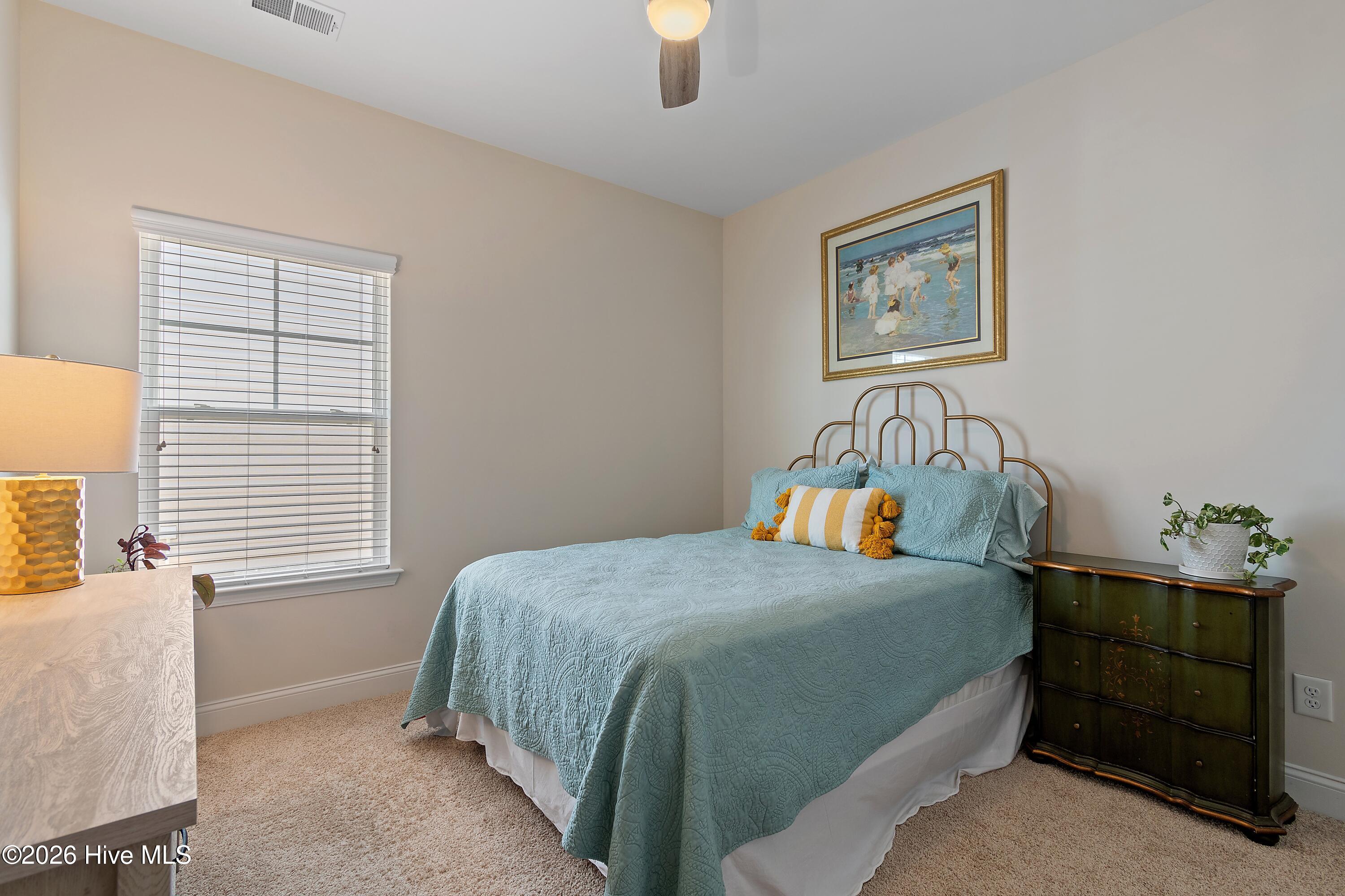 100555351 | Photo 21