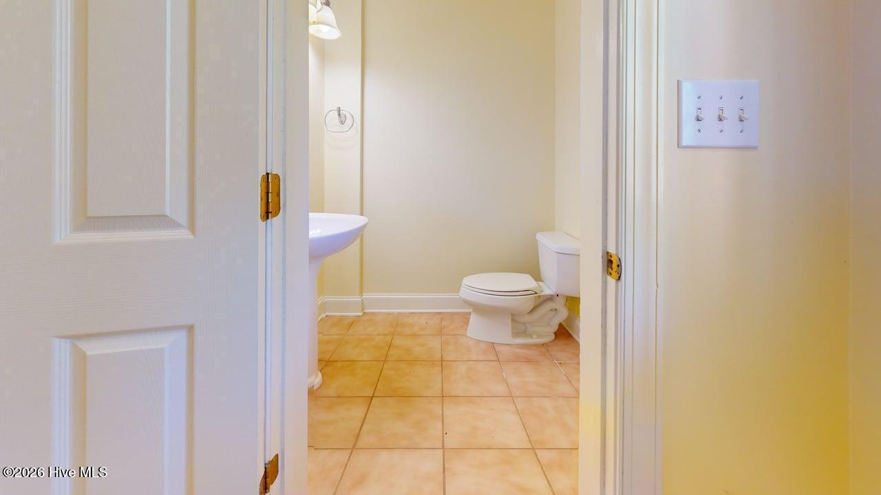 100568487 | Photo 23