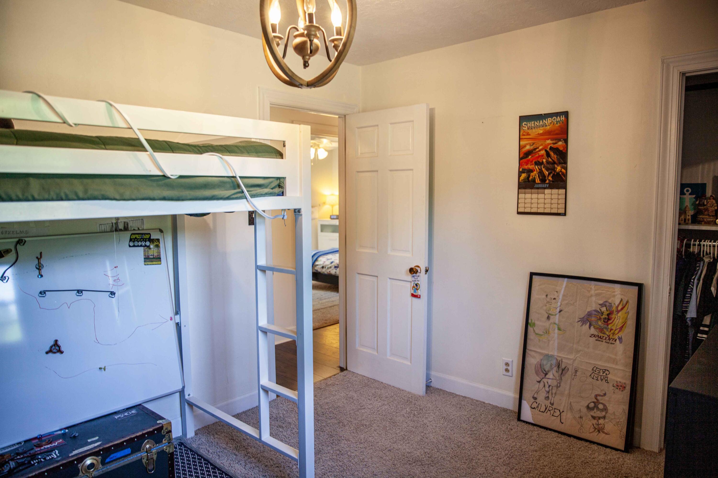 12Bedroom2