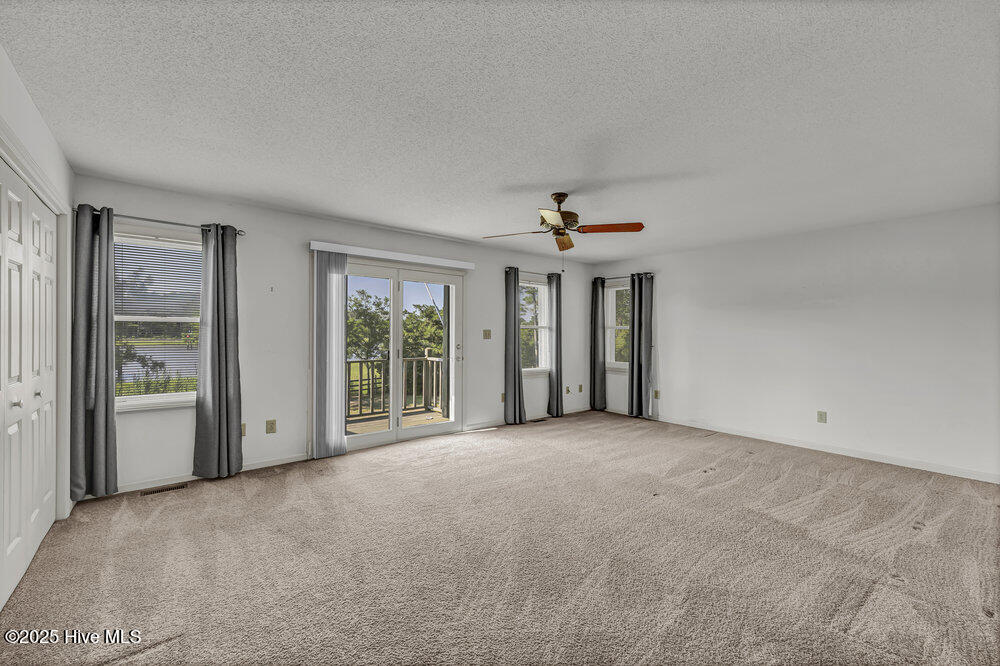 100526999 | Photo 25