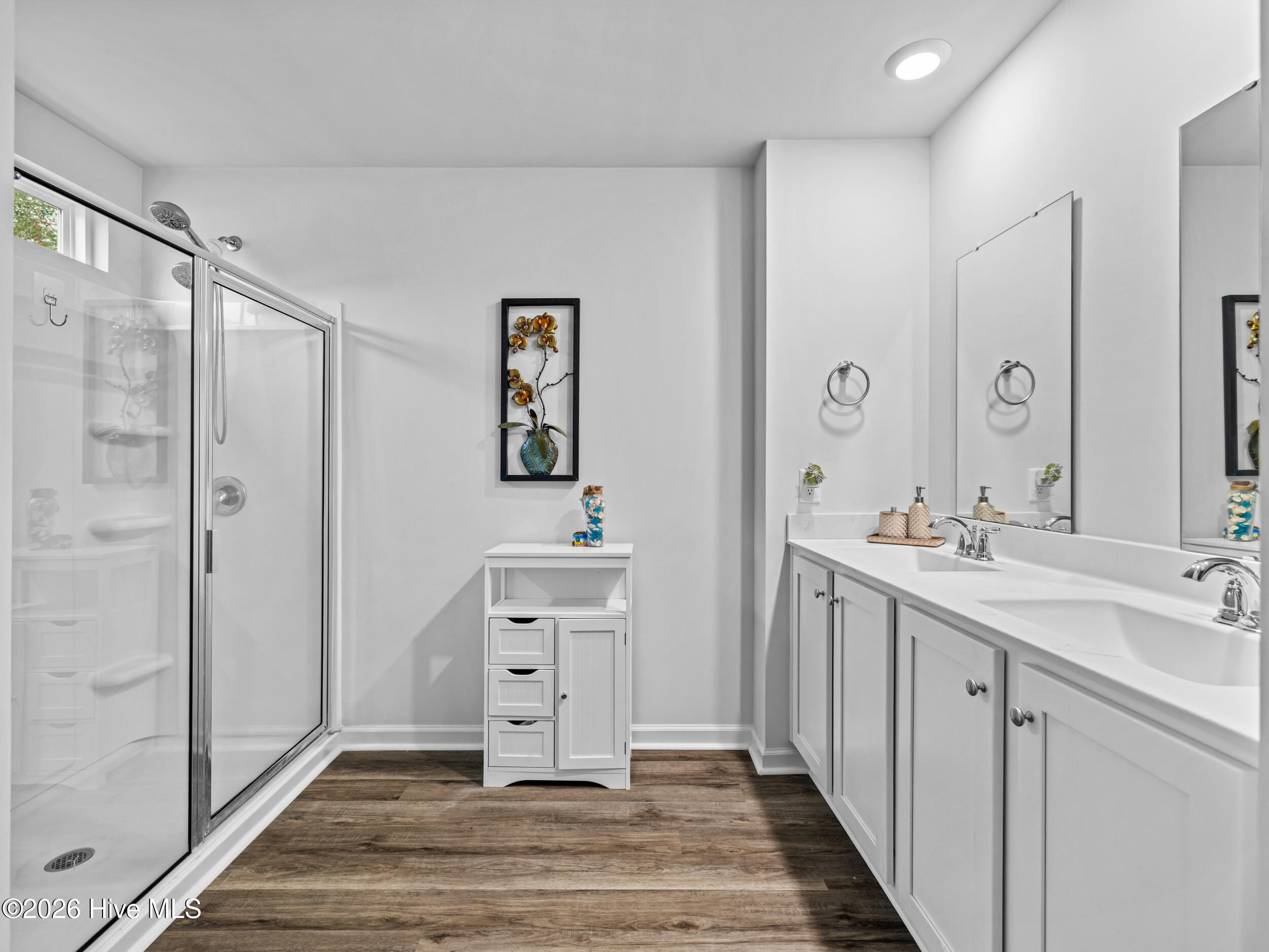 100562938 | Photo 34