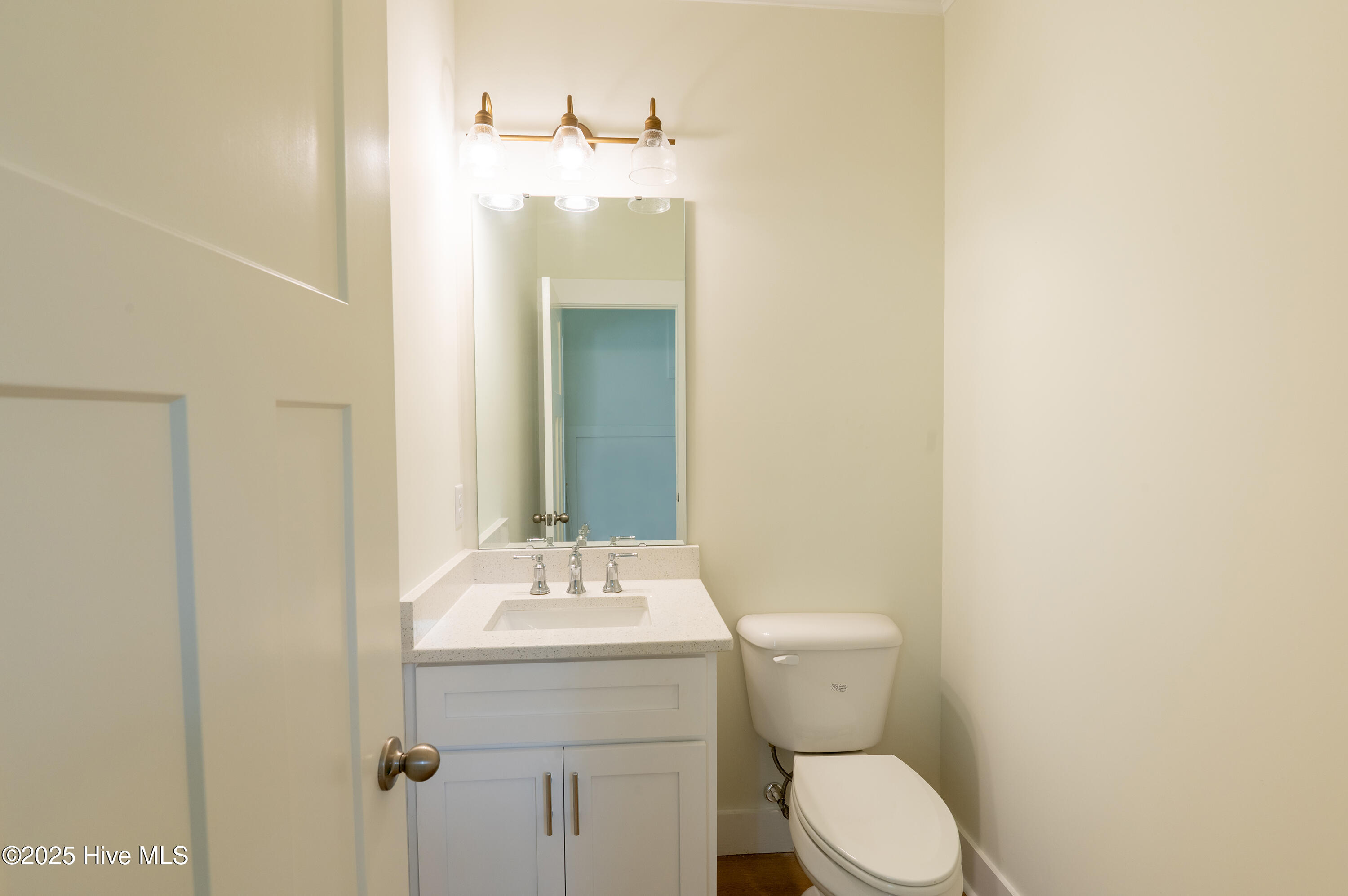 100518450 | Photo 14