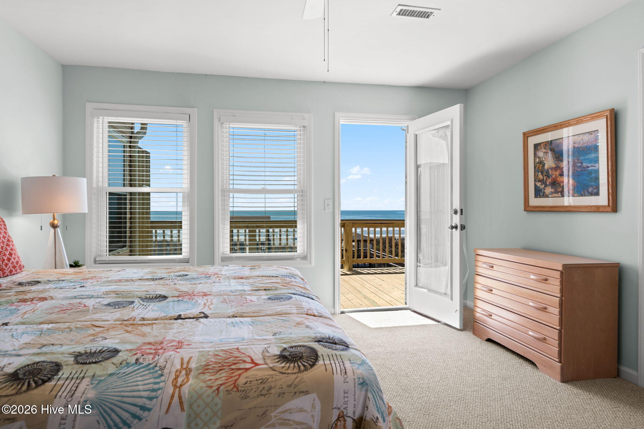 100564917 | Photo 26