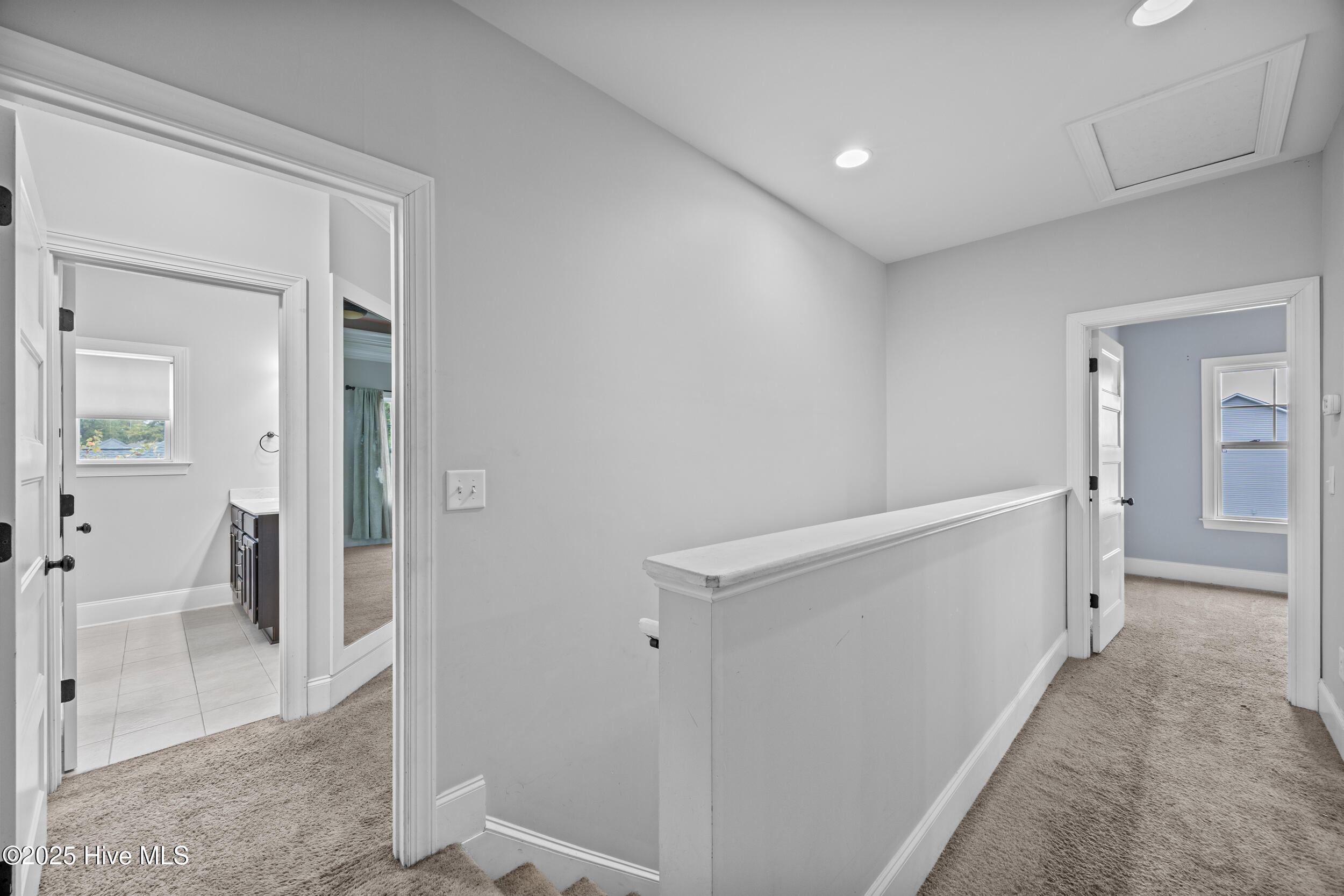 100538998 | Photo 27